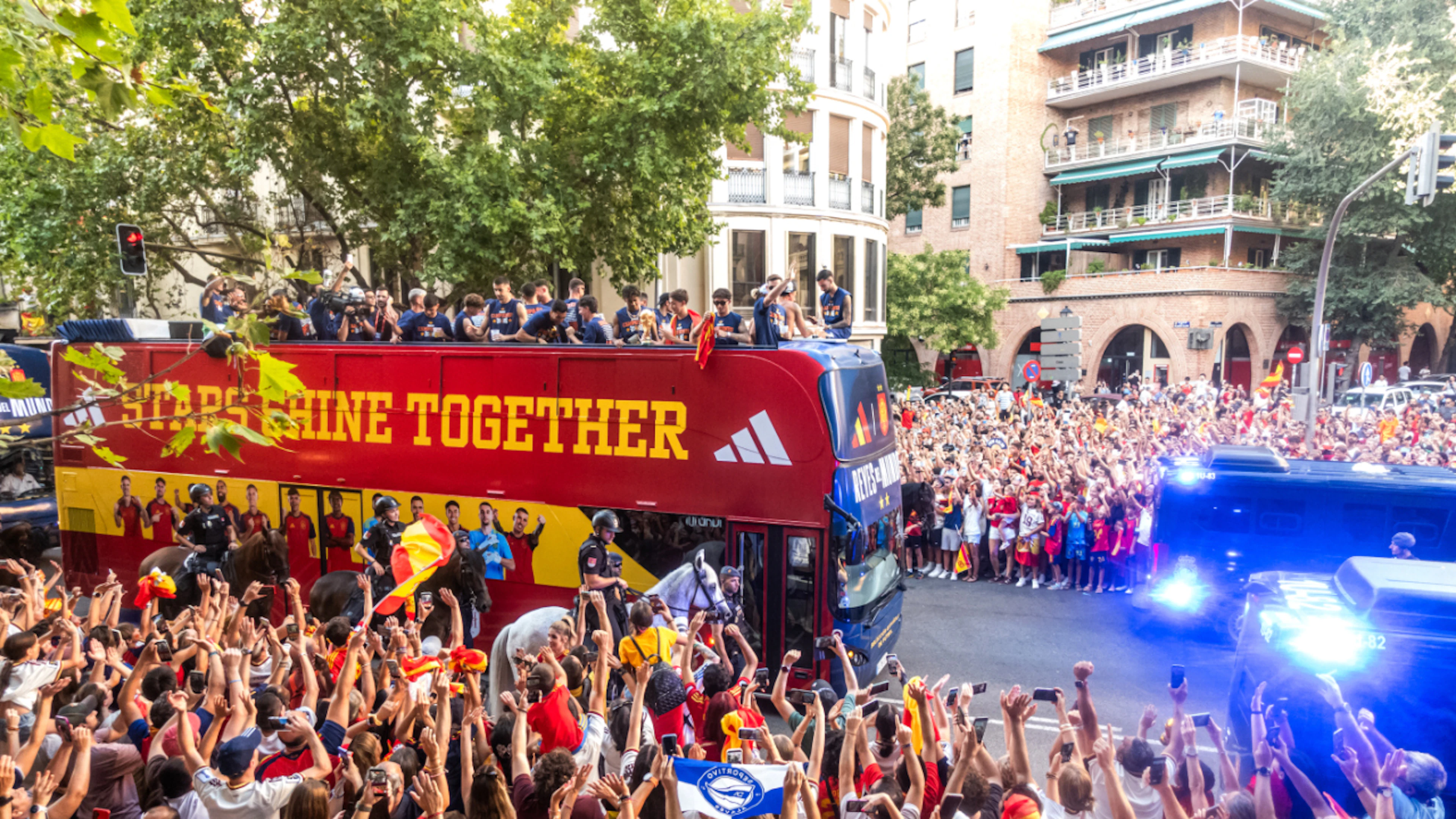 Madrid steht kopf zum Empfang der Weltmeister