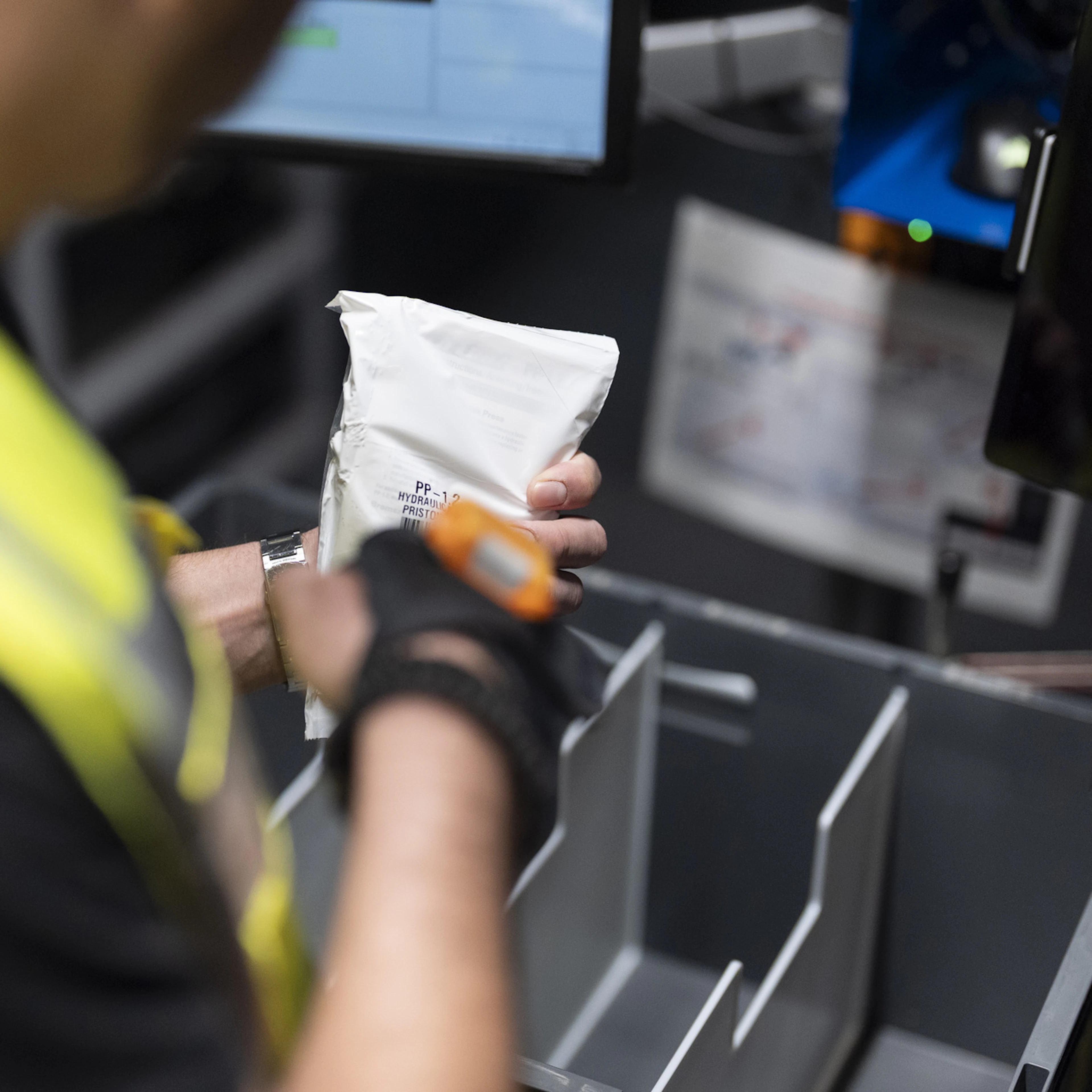 More than 20,000 francs in loot