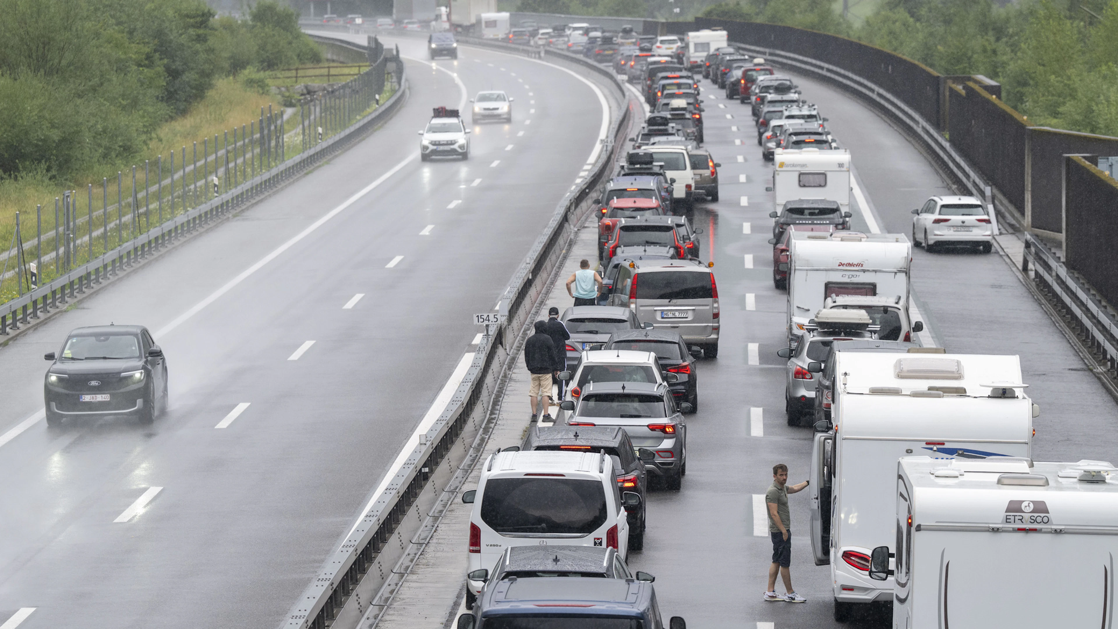 Les voyageurs vers le Sud n'ont pas échappé aux bouchons au Gothard