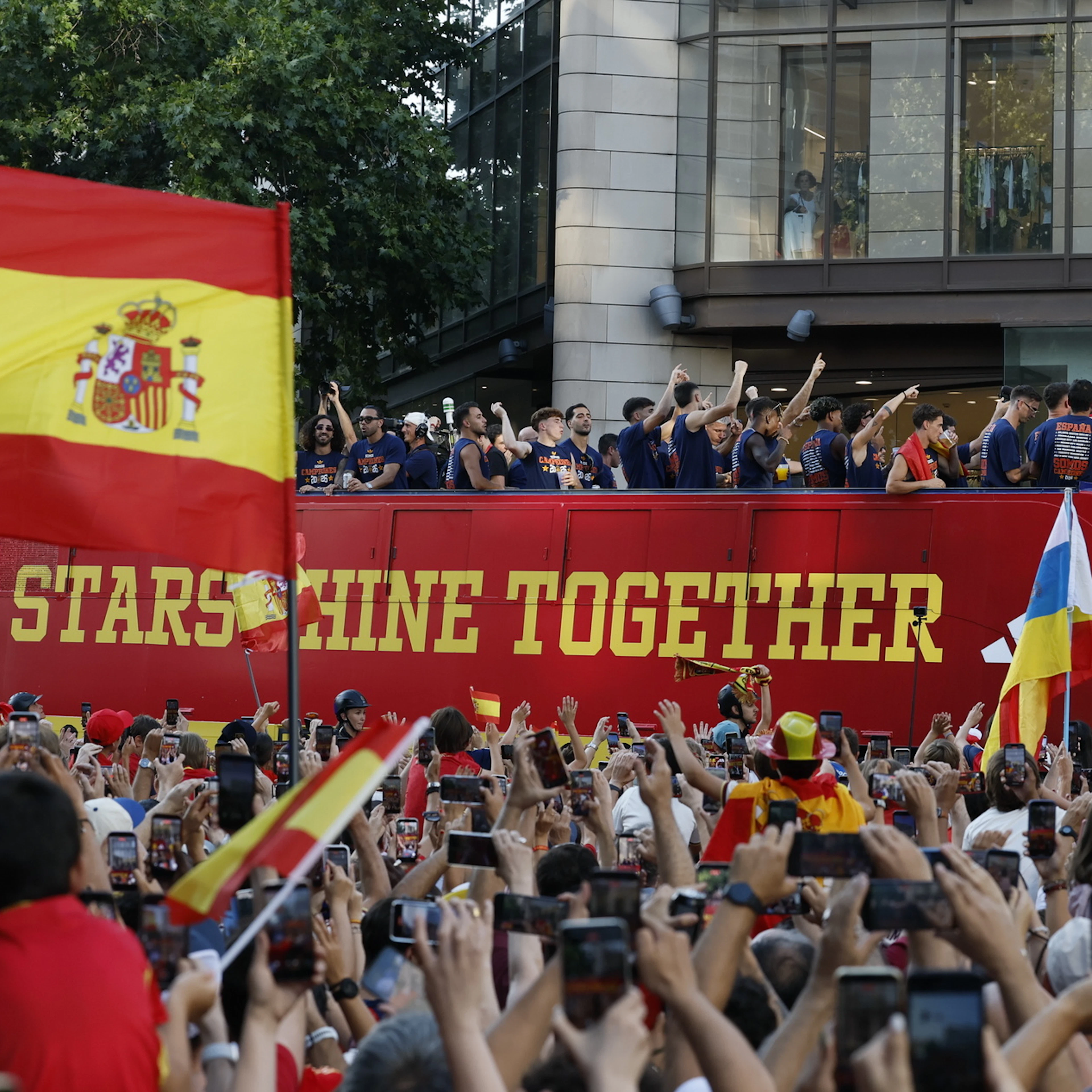 Madrid voit rouge et jaune