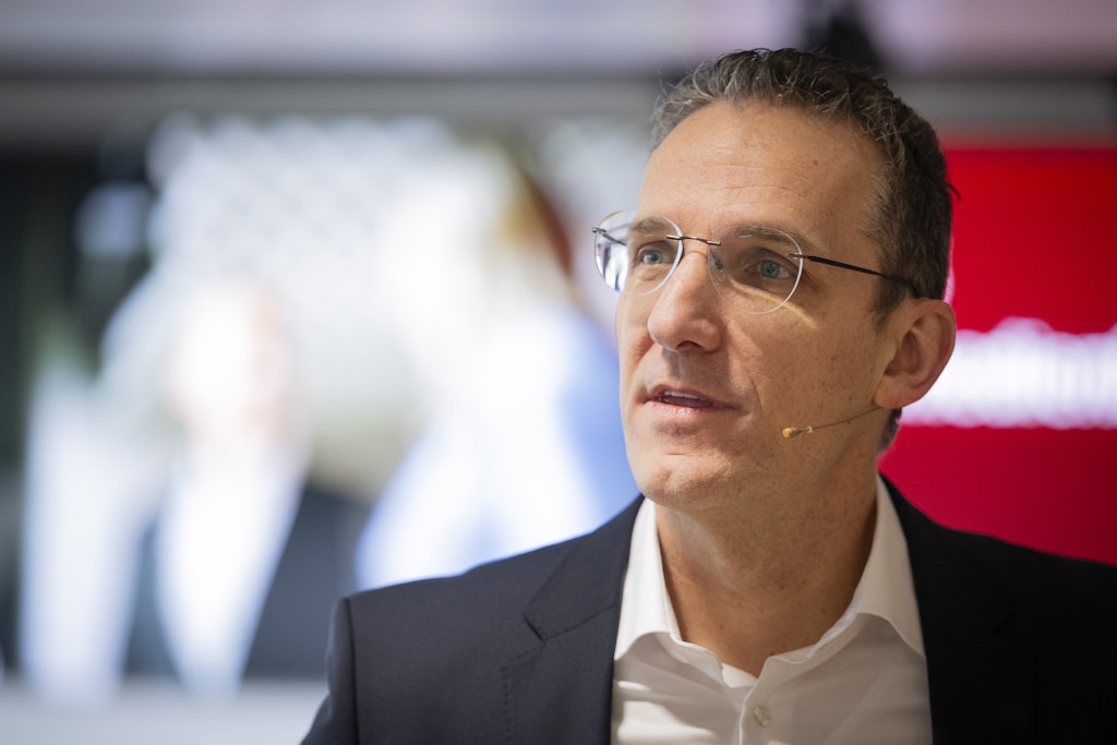 bluewin.ch - Raiffeisen CEO Plans to Expand Investment and Retirement Business