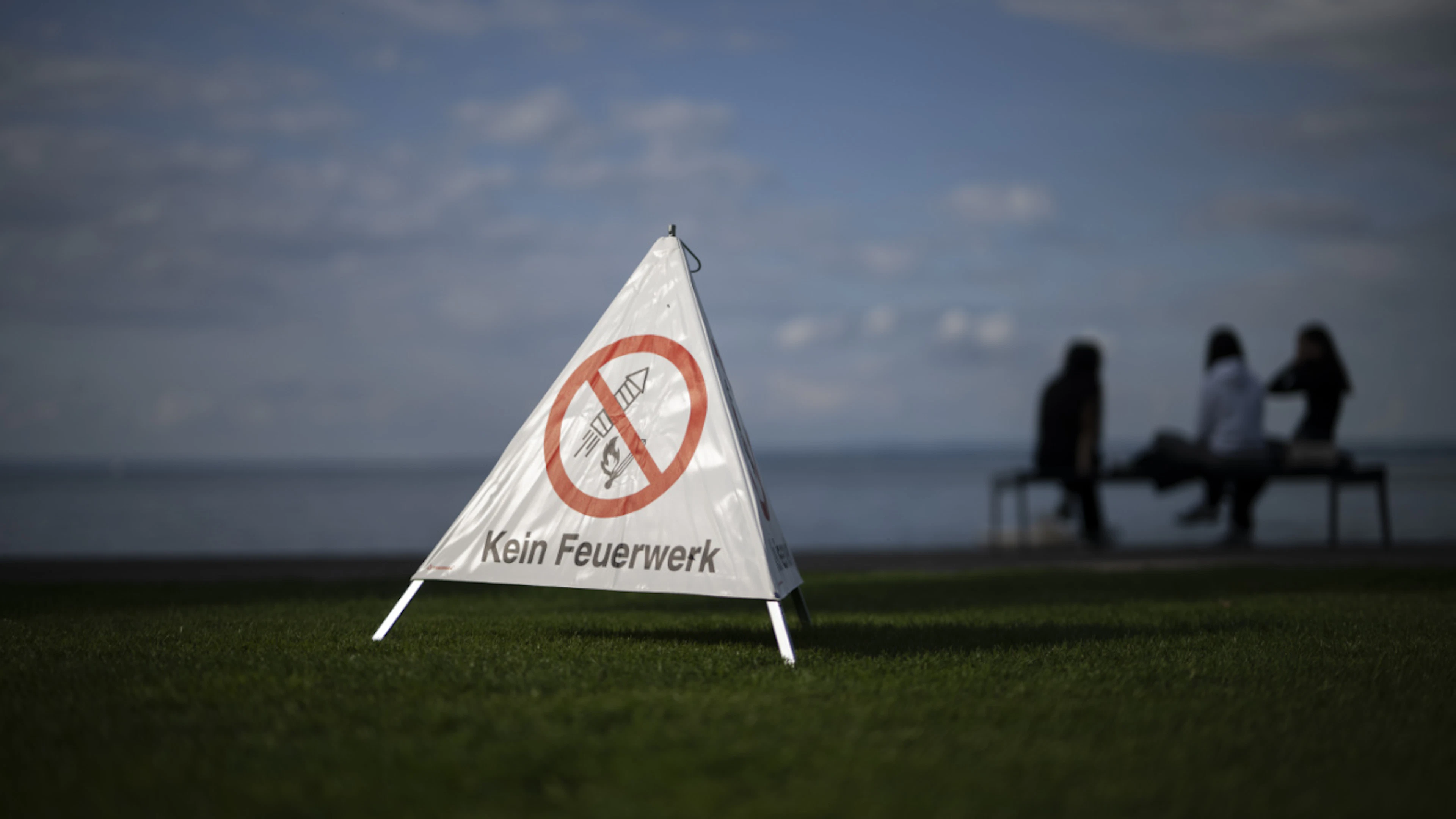 Due to the ongoing drought, the National Day will have to be celebrated without fireworks in many places. (File photo)