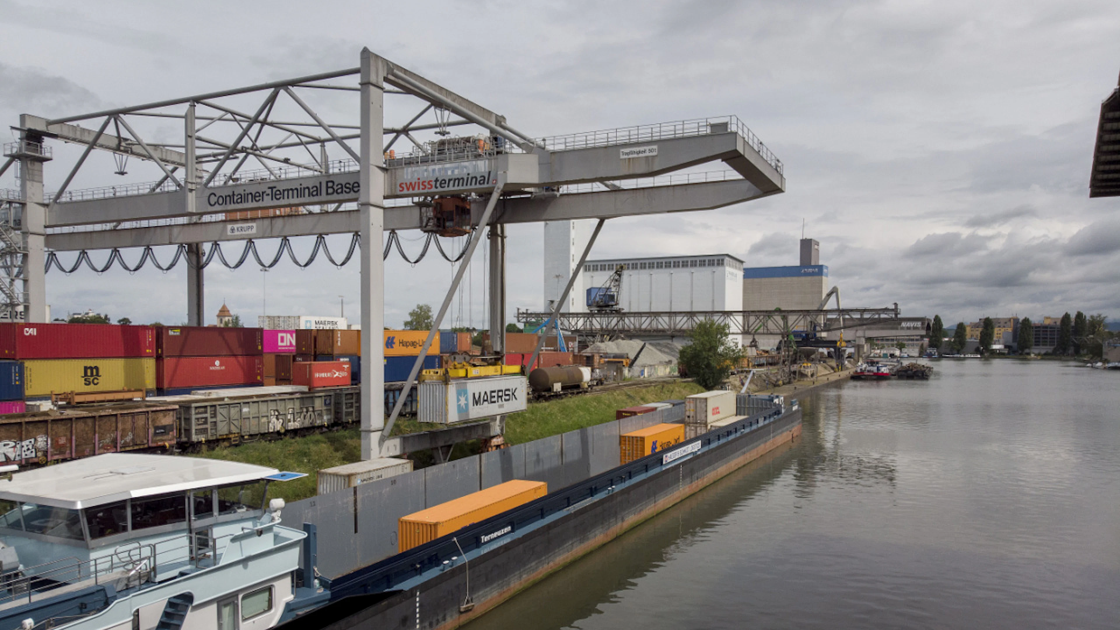 Swiss exports declined significantly in June. This was due to lower exports of chemical and pharmaceutical products, which constitute by far the largest category. (Stock photo)