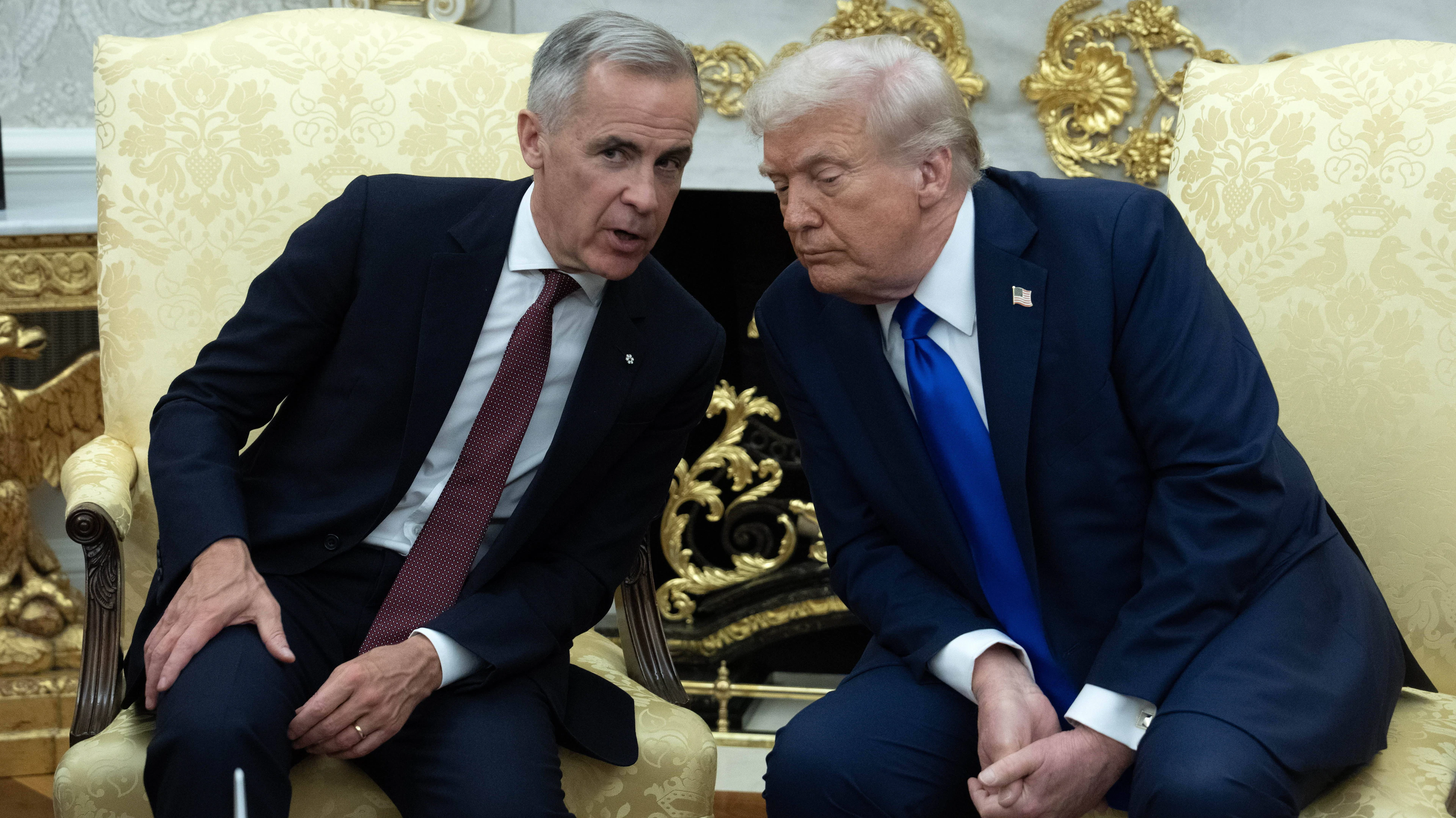 US-Präsident Donald Trump, hier im Oktober 2025 mit Kanadas Premierminister Carney im Weissen Haus, wirft anderen Ländern immer wieder ein Handelsungleichgewicht zulasten der USA vor.