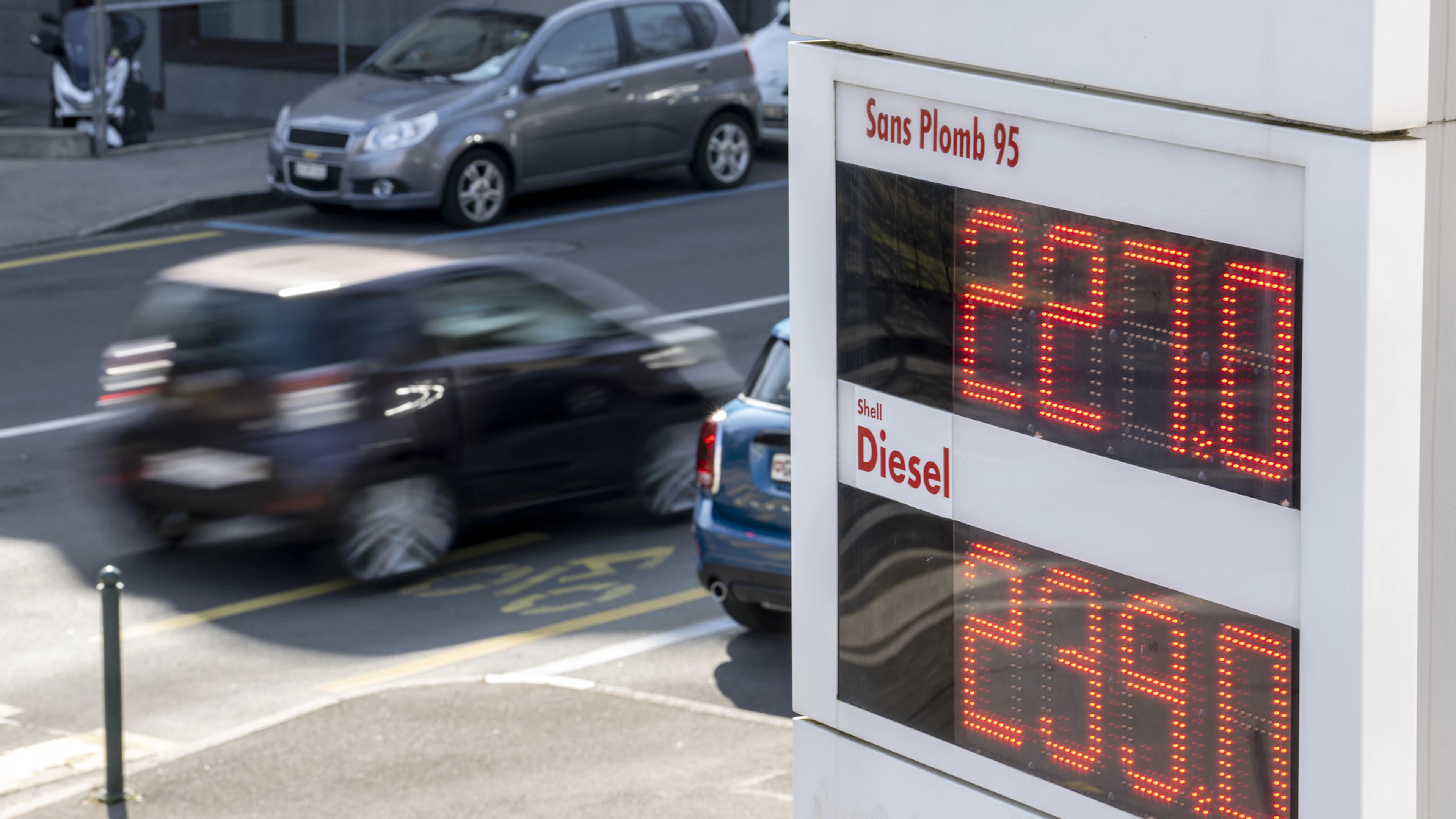 Prix de l'essence: y a-t-il une entente secrète entre les stations-service ?