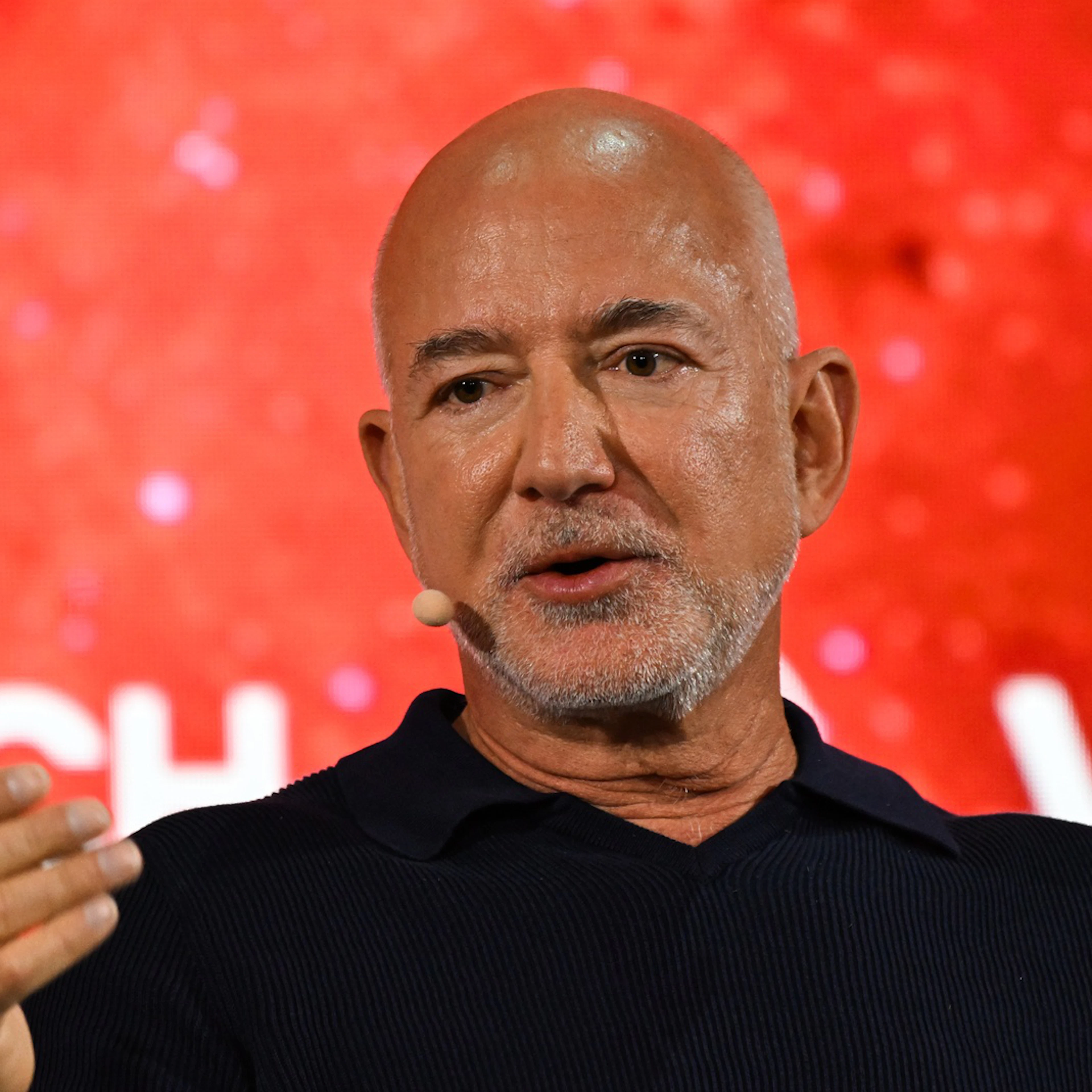 Amazon-Gründer Jeff Bezos könnte beim FC Liverpool einsteigen