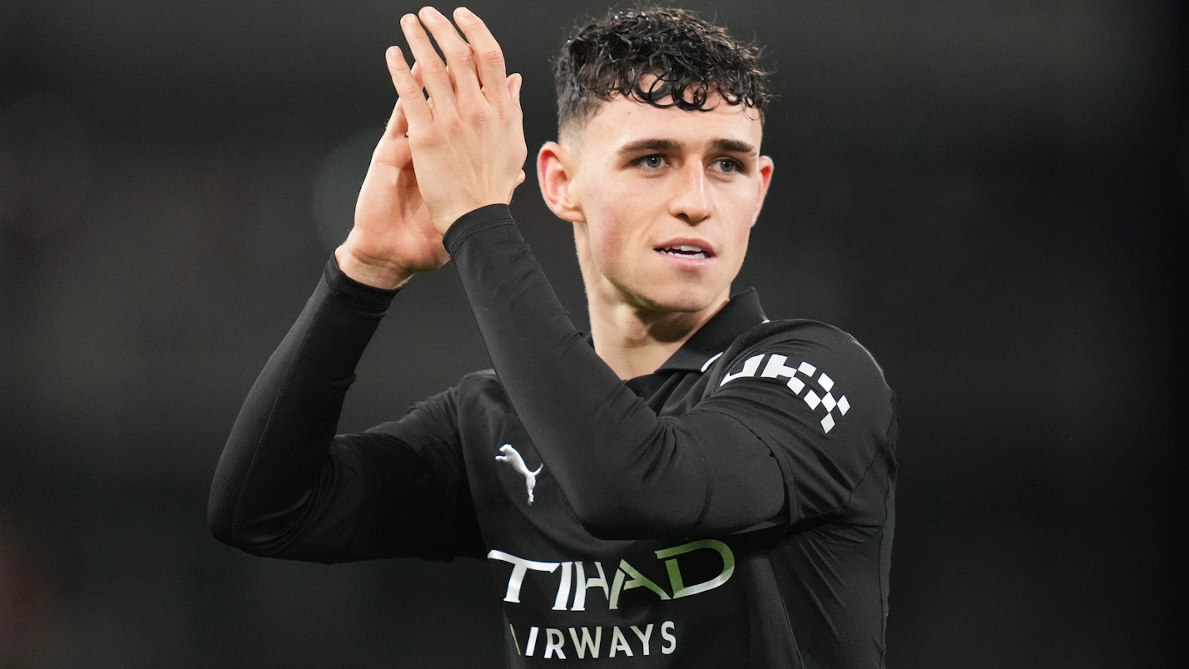 Phil Foden prolonge à Manchester City jusqu'en 2030