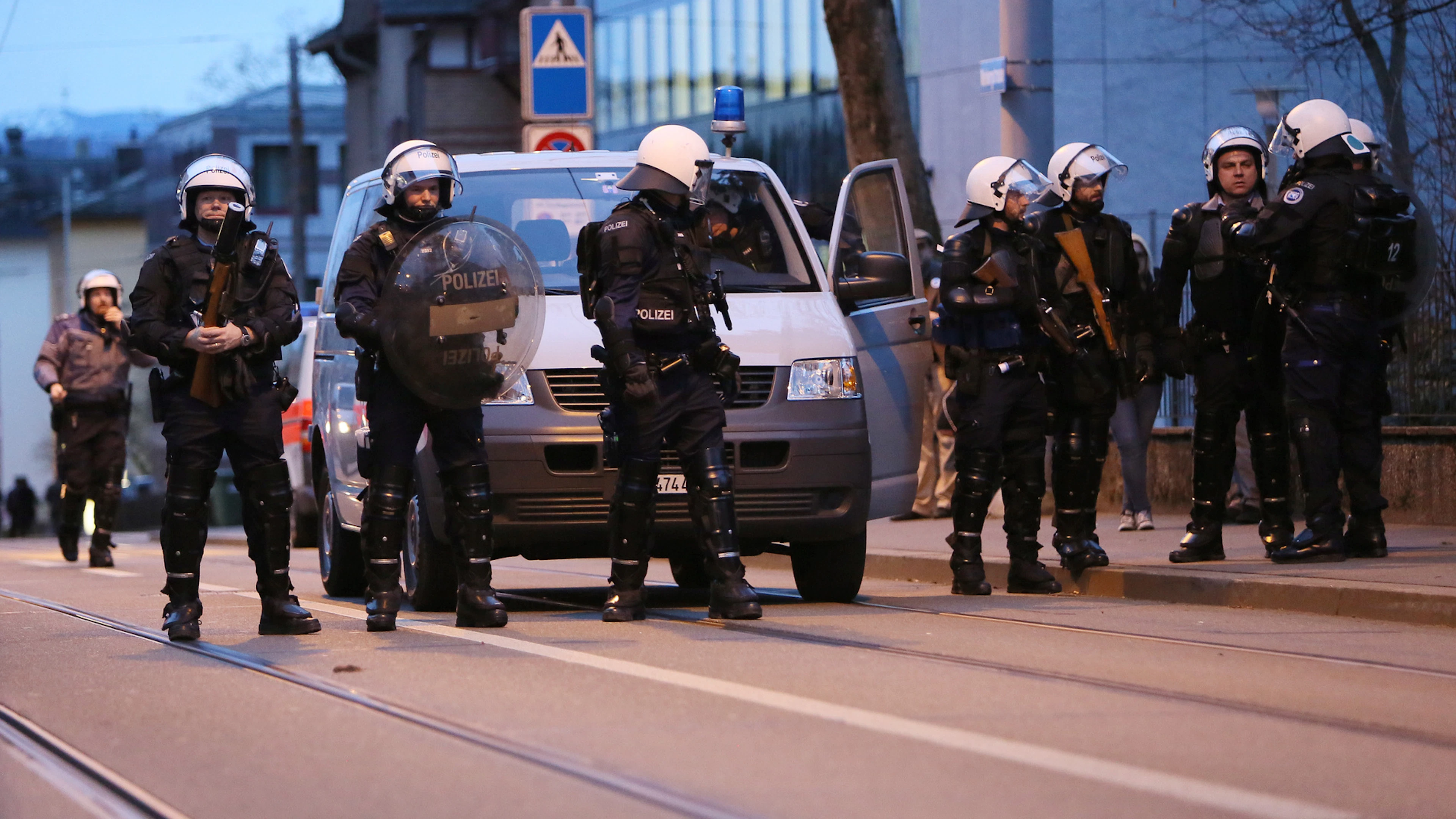 Liebesaffären mit Kriminellen und Spionage – Zürcher Polizei unter Druck