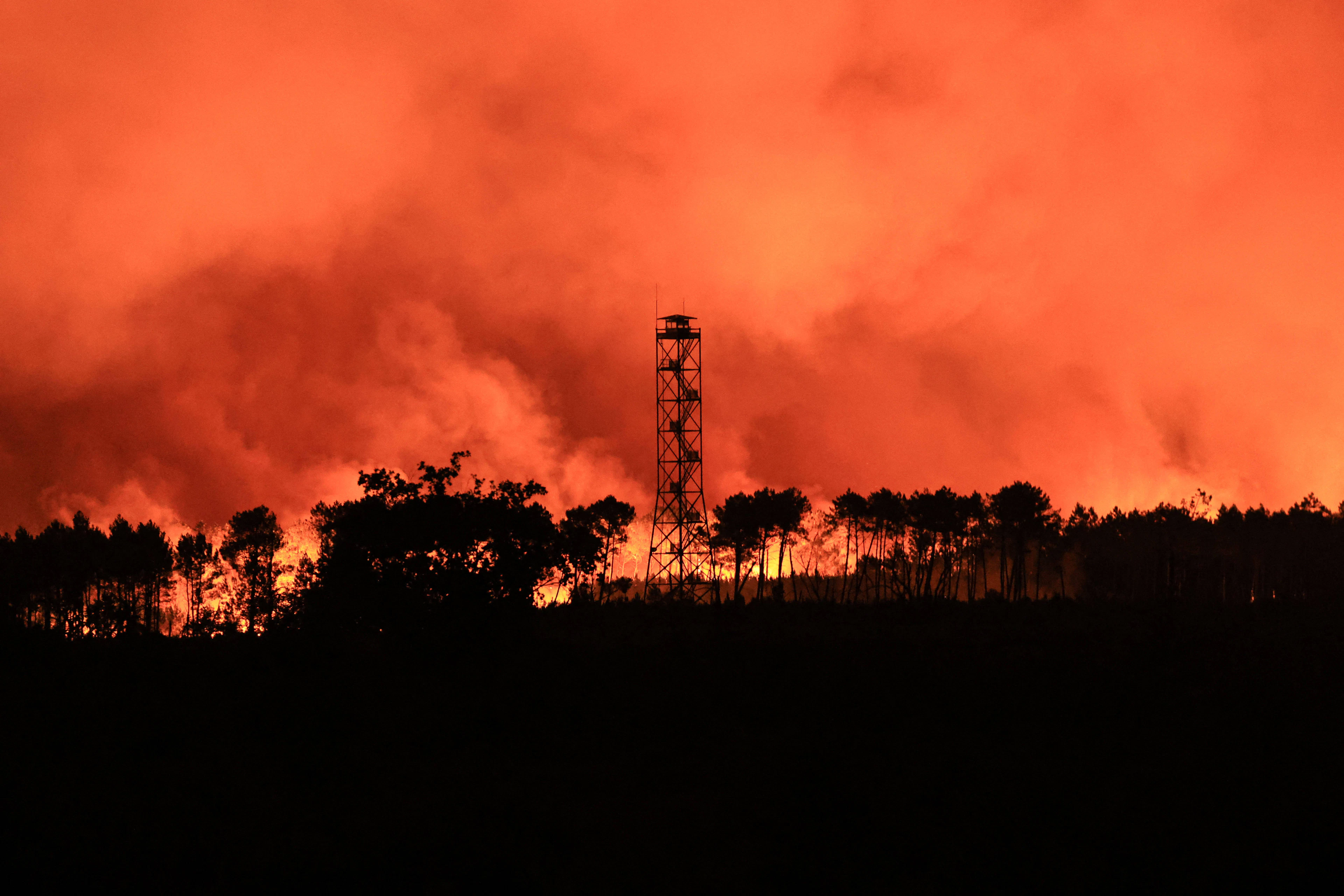 Parti mercredi de Saumos, le gigantesque incendie qui sévit en Gironde a déjà conduit à évacuer 35’000 personnes selon les autorités (archives).