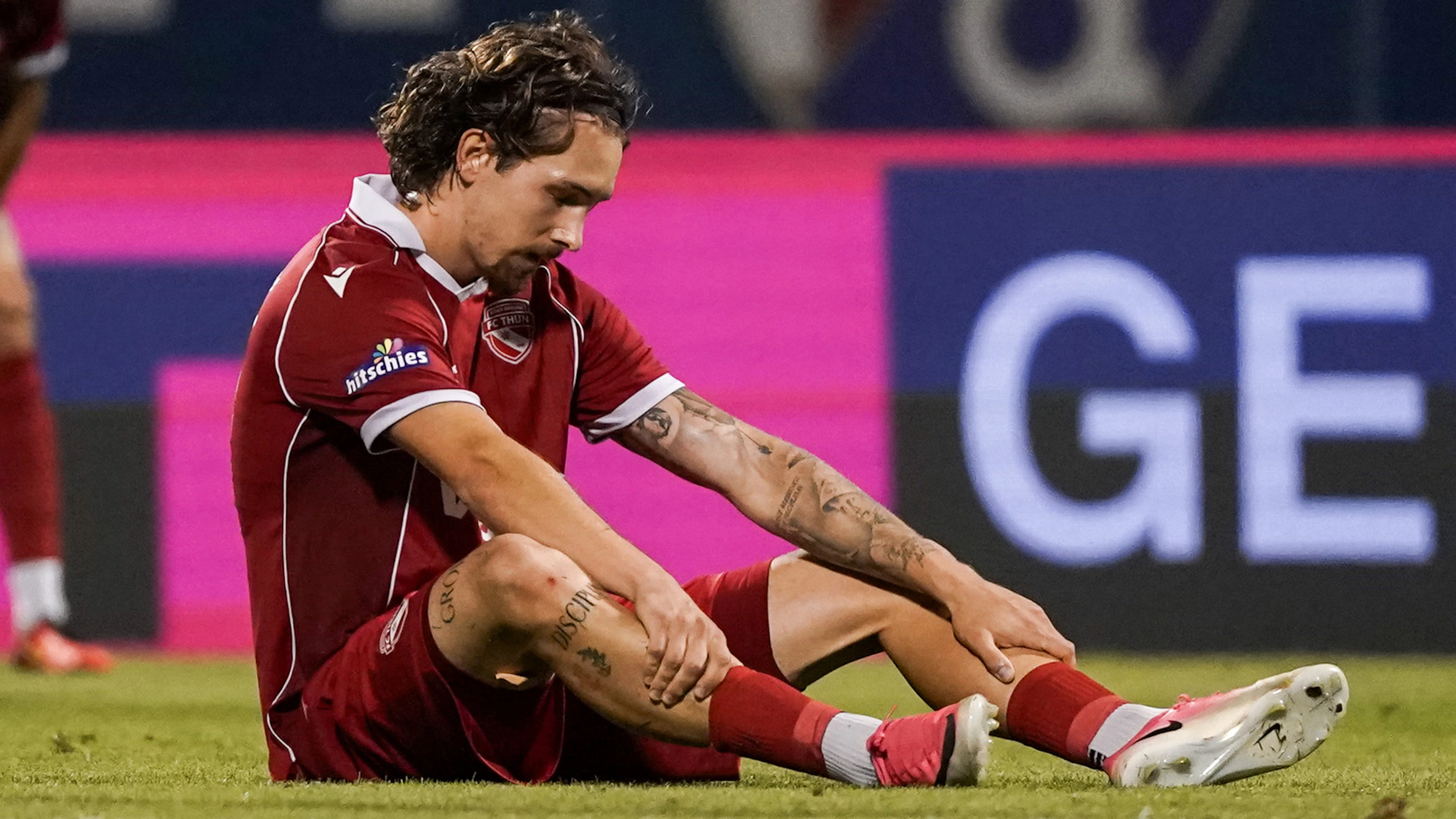 À dix, Thoune laisse filer son rêve de Ligue des champions