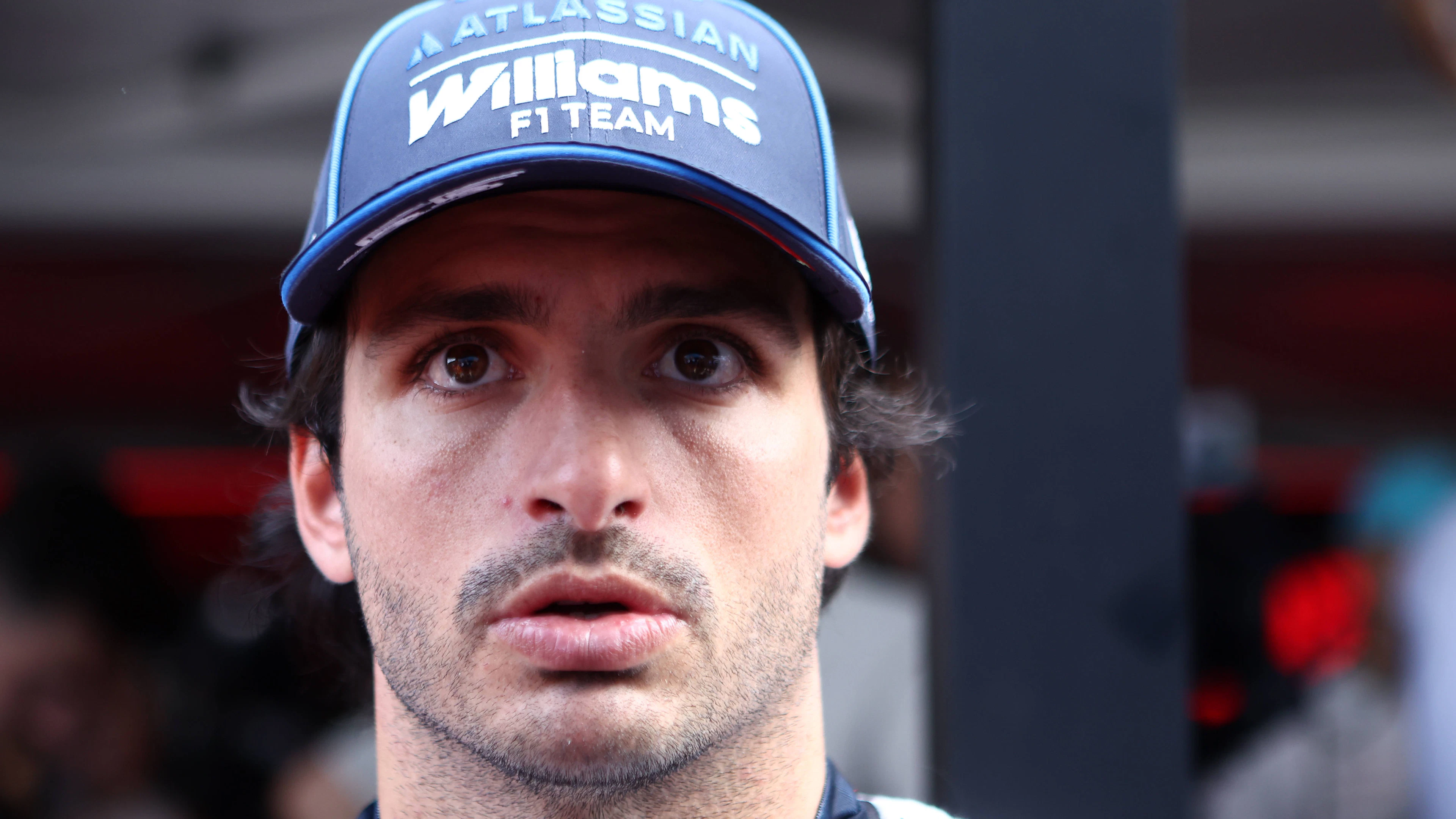 Carlos Sainz can't seem to break out of the downward spiral with Williams.
