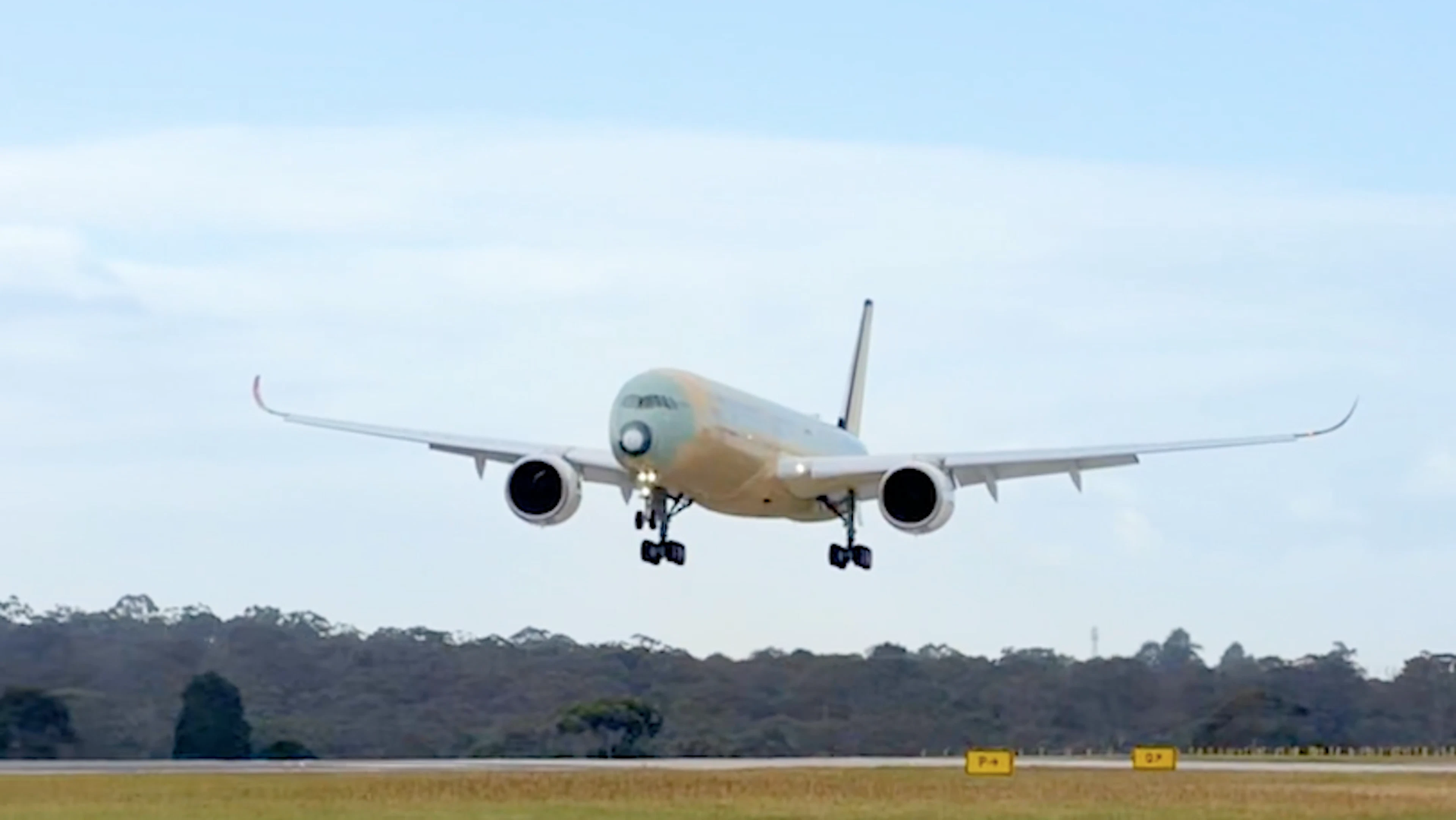 Airbus landet Flugzeug der Superlative nach 24 Stunden in der Luft