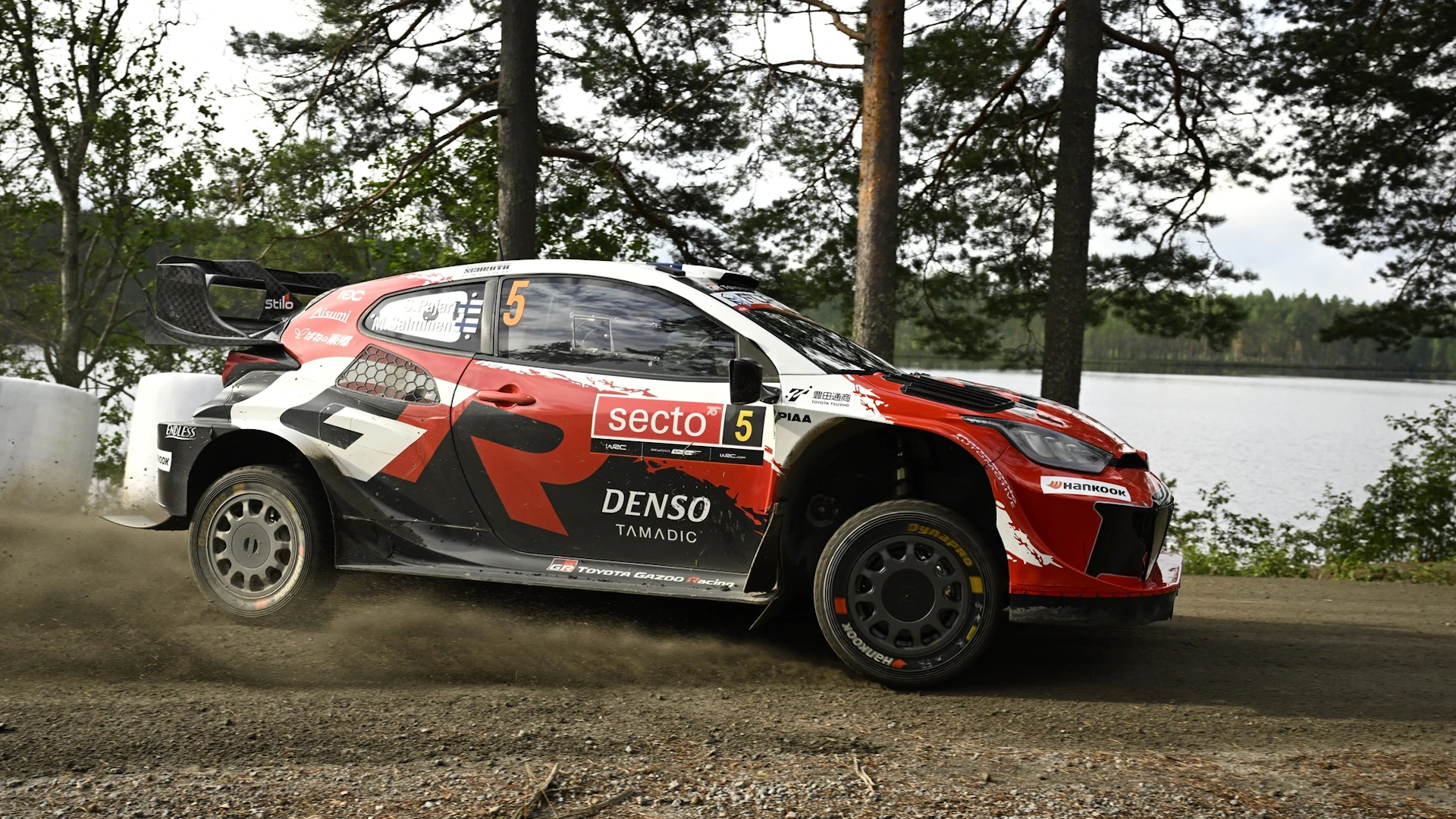 Pajari prend la tête, Ogier abandonne après un violent accident