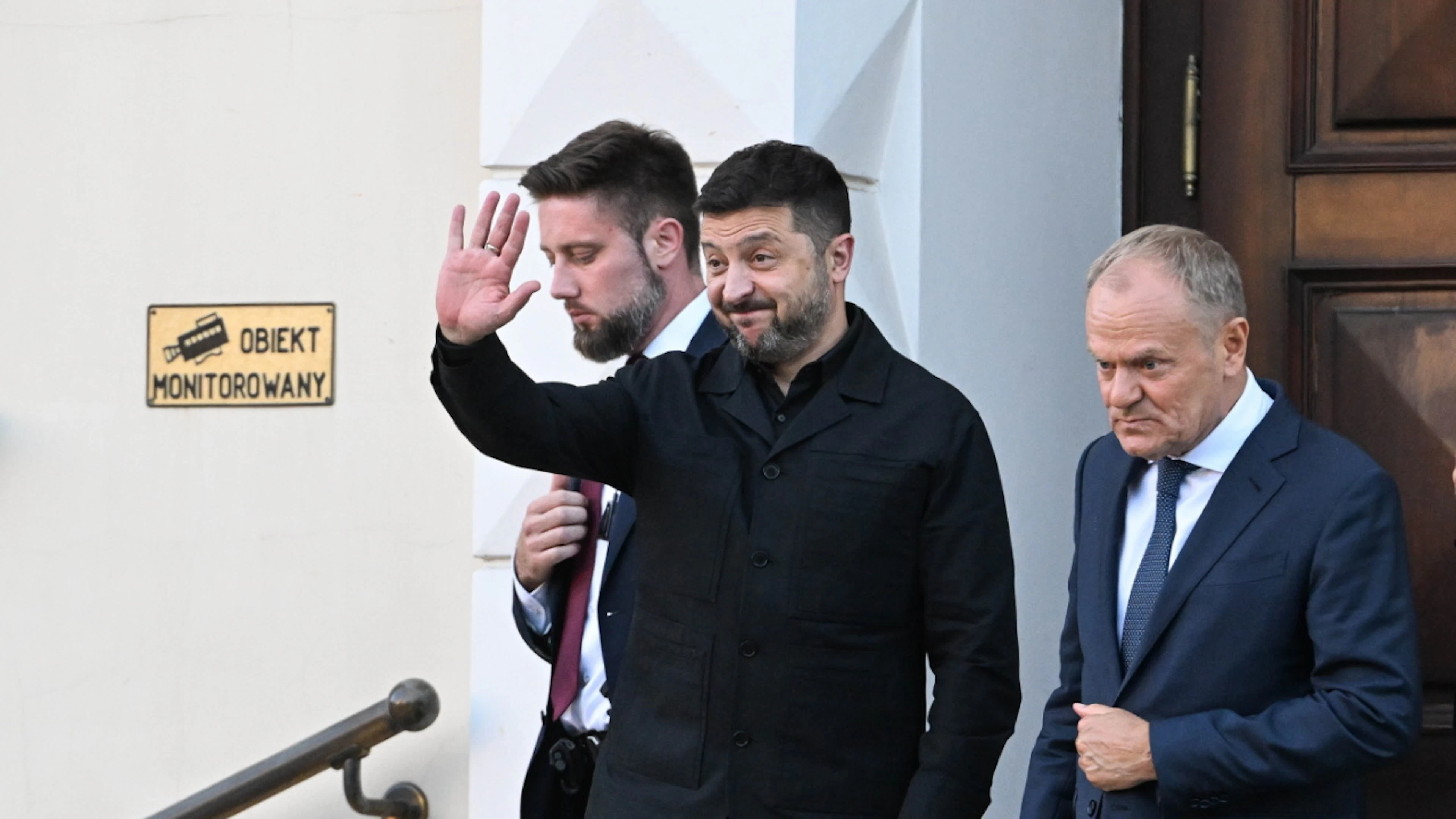 Il presidente ucraino ha parlato di 18 edifici colpiti, in sette distretti.