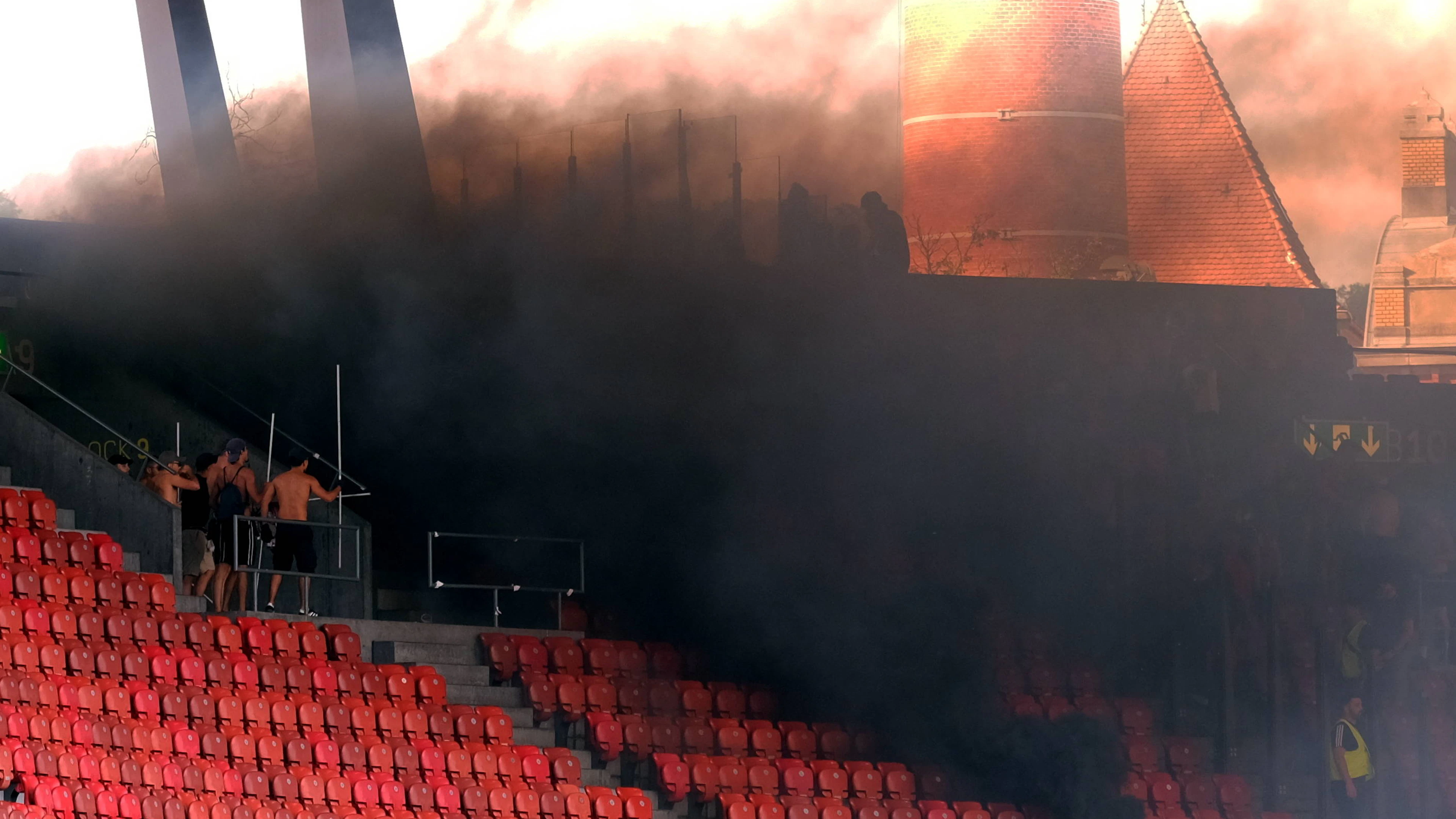 Servette-Fans gehen erneut aufeinander los: Alte Feindschaft eskaliert in Zürich