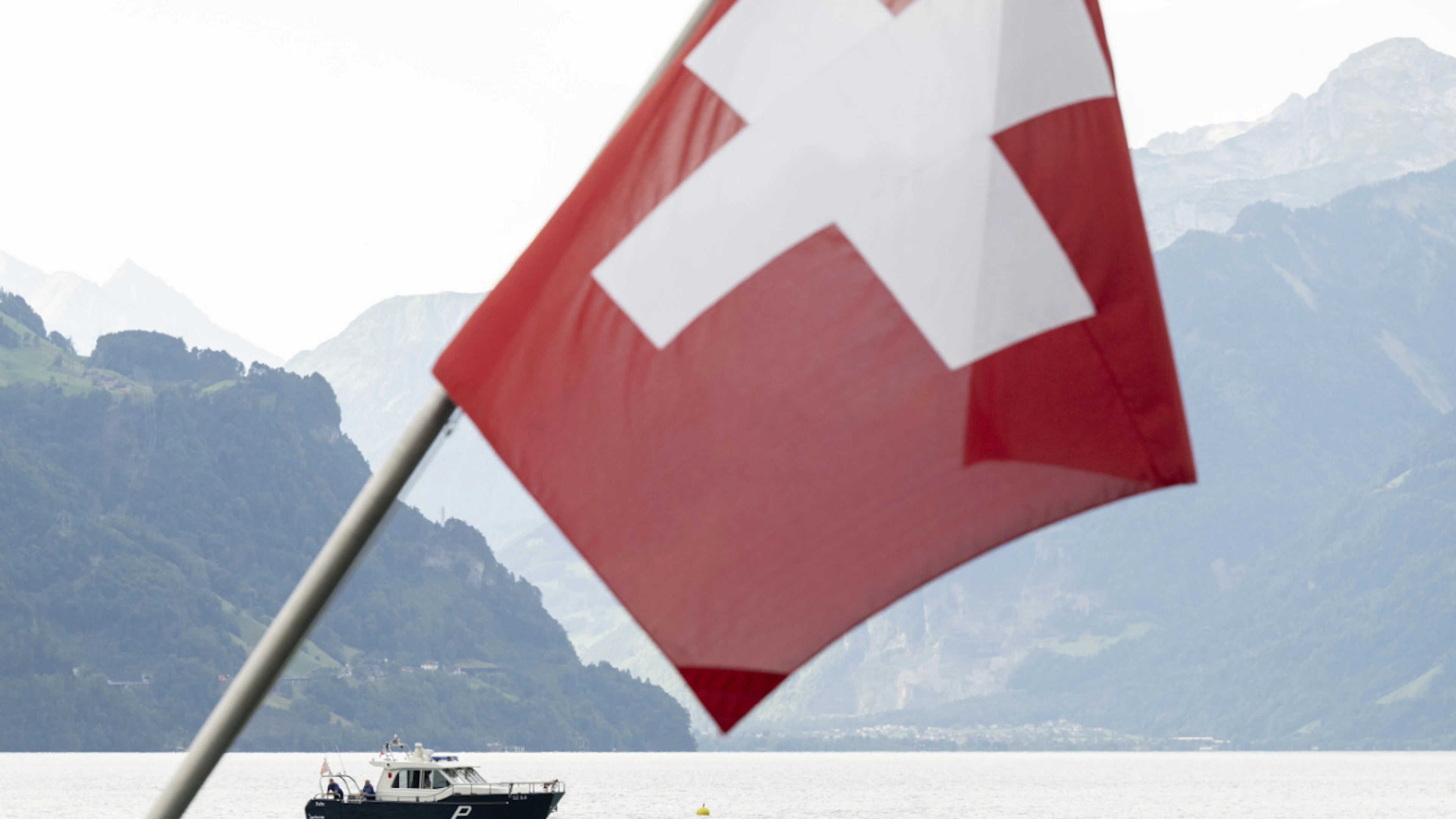 Für einmal verlief der 1. August praktisch ohne Knallerei: Die Einsatzkräfte aus mehreren Kantonen melden einen ruhigen Nationalfeiertag mit vergleichsweise wenig Einsätzen.