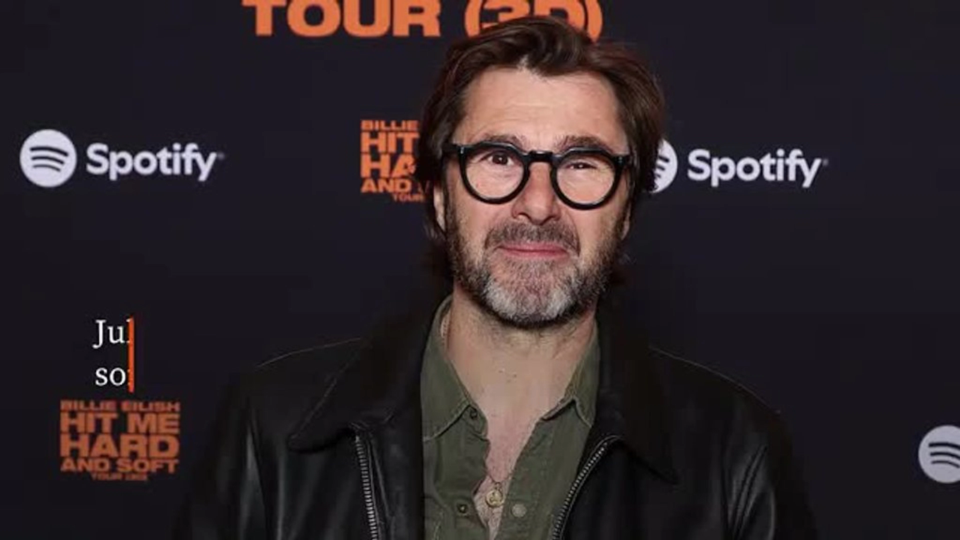 Mégafeux: Julien Courbet en dit plus sur le concert pour aider les sinistrés 