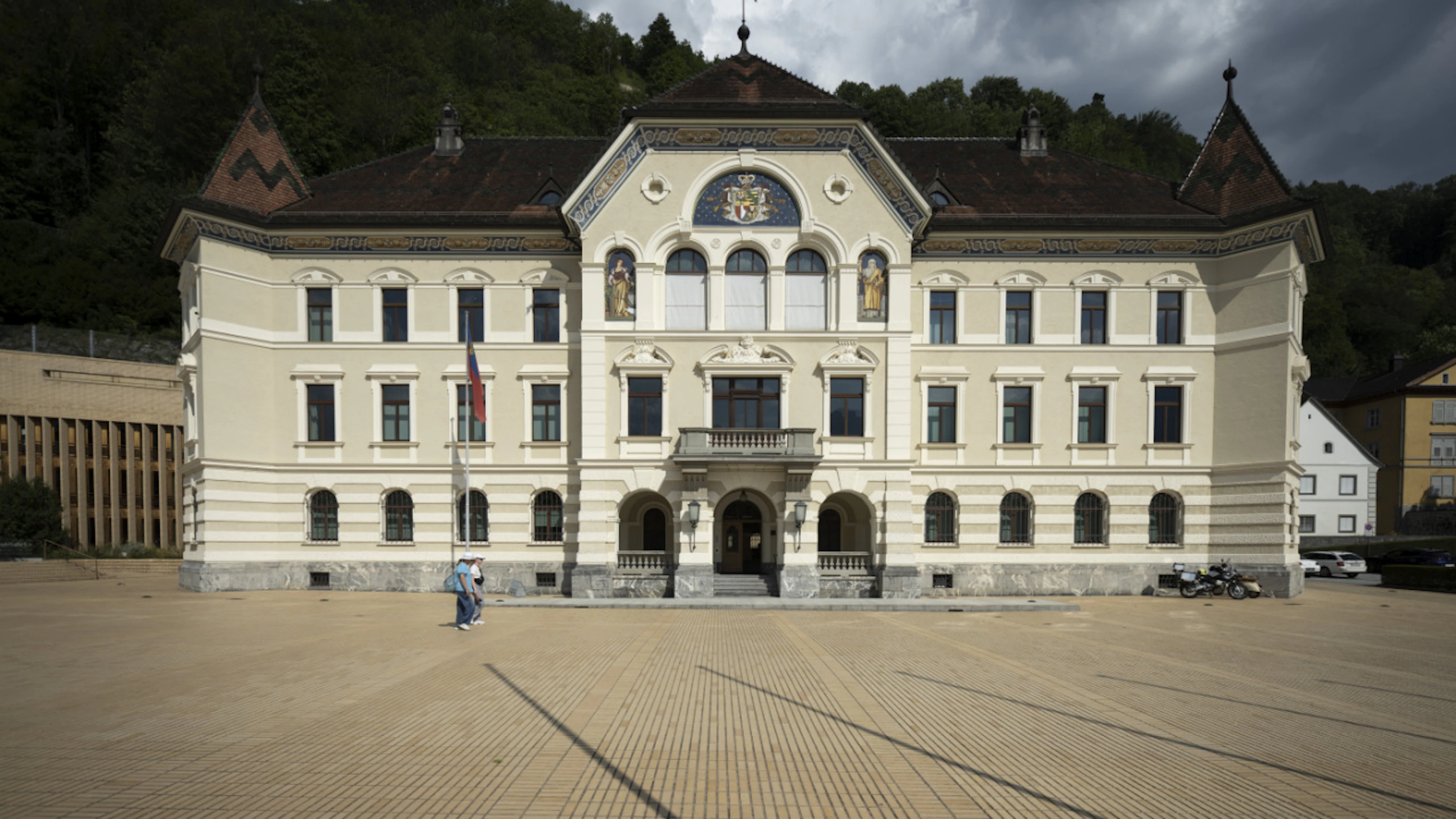 Attacco hacker nel Liechtenstein, allarme pure per le fondazioni e le società in Svizzera. Ecco chi potrebbe trarne beneficio