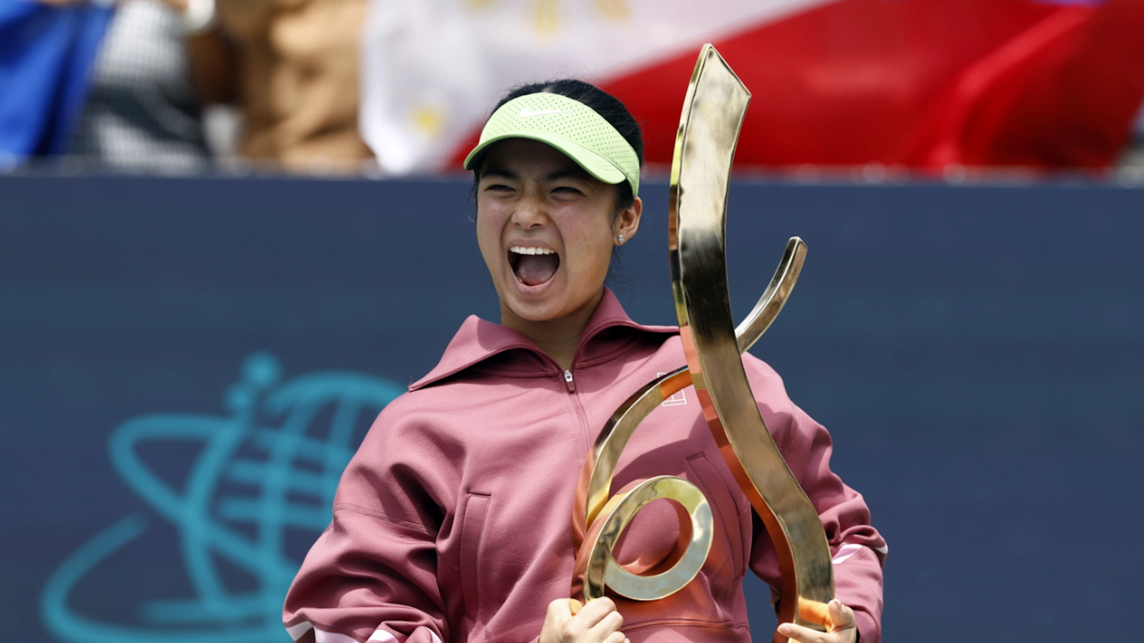 Alexandra Eala after her tournament victory in Washington
