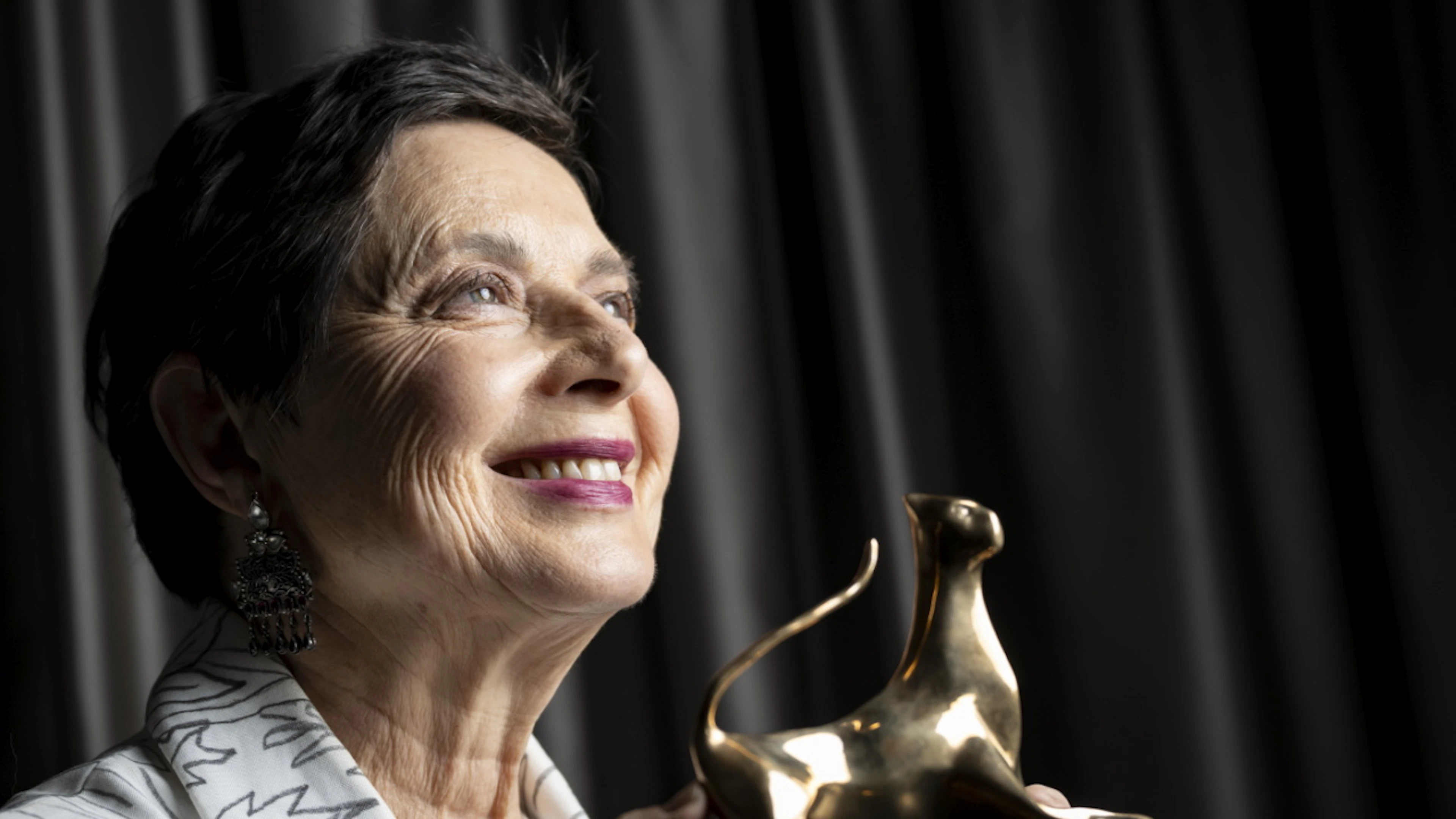 Isabella Rossellini davanti al pubblico di Locarno: «Lo stupore mi porta a scrivere»