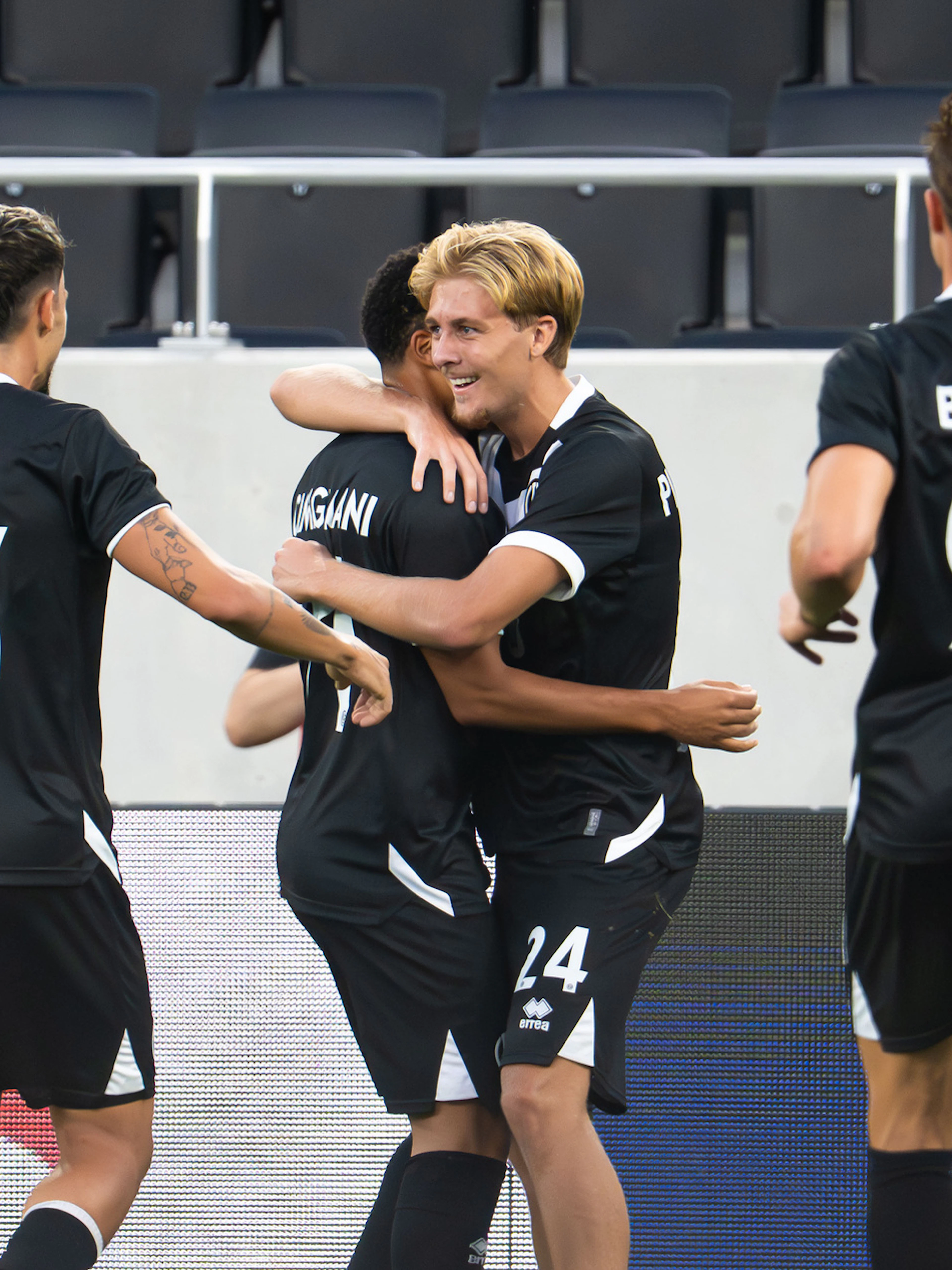 Il Lugano ne fa due al Runavik e si avvicina ai playoff di Conference League