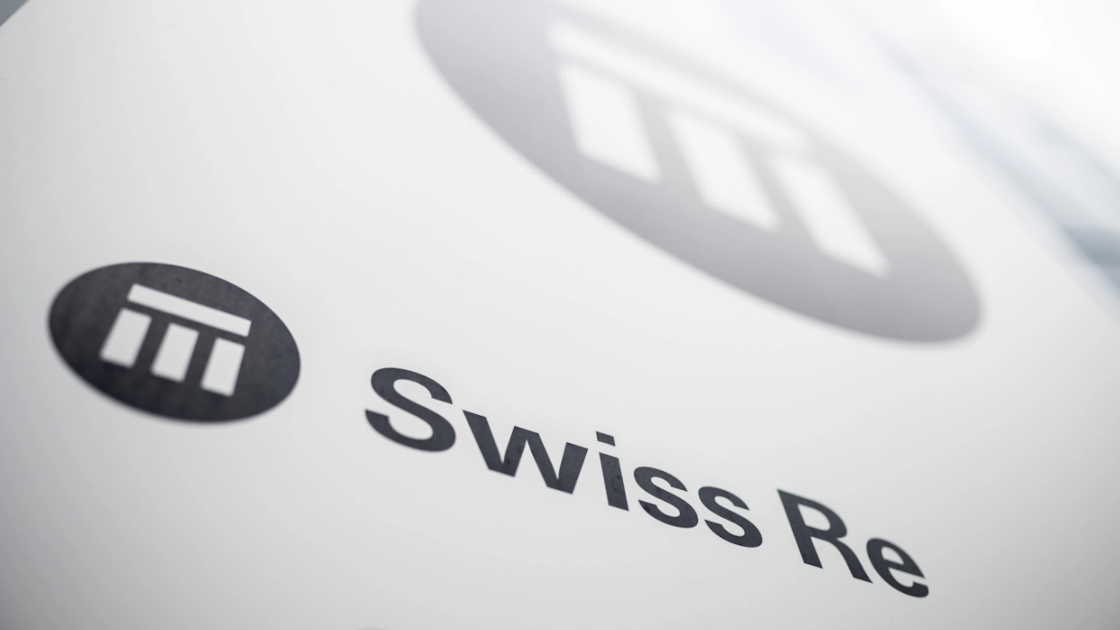 Per Swiss Re utile in crescita grazie al calo delle catastrofi