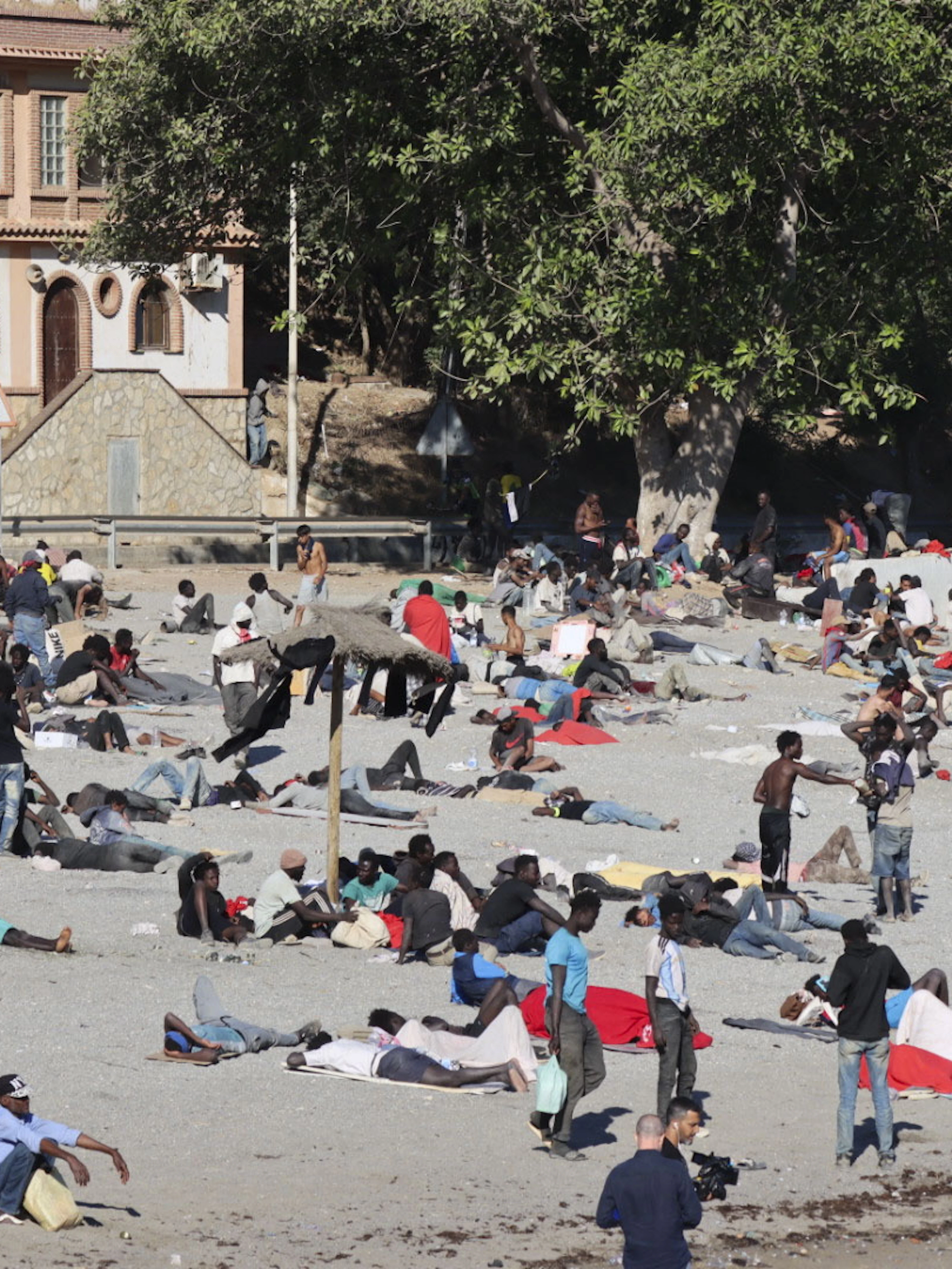 Gli 007 spagnoli definiscono «credibile un nuovo assalto» di migranti a Ceuta