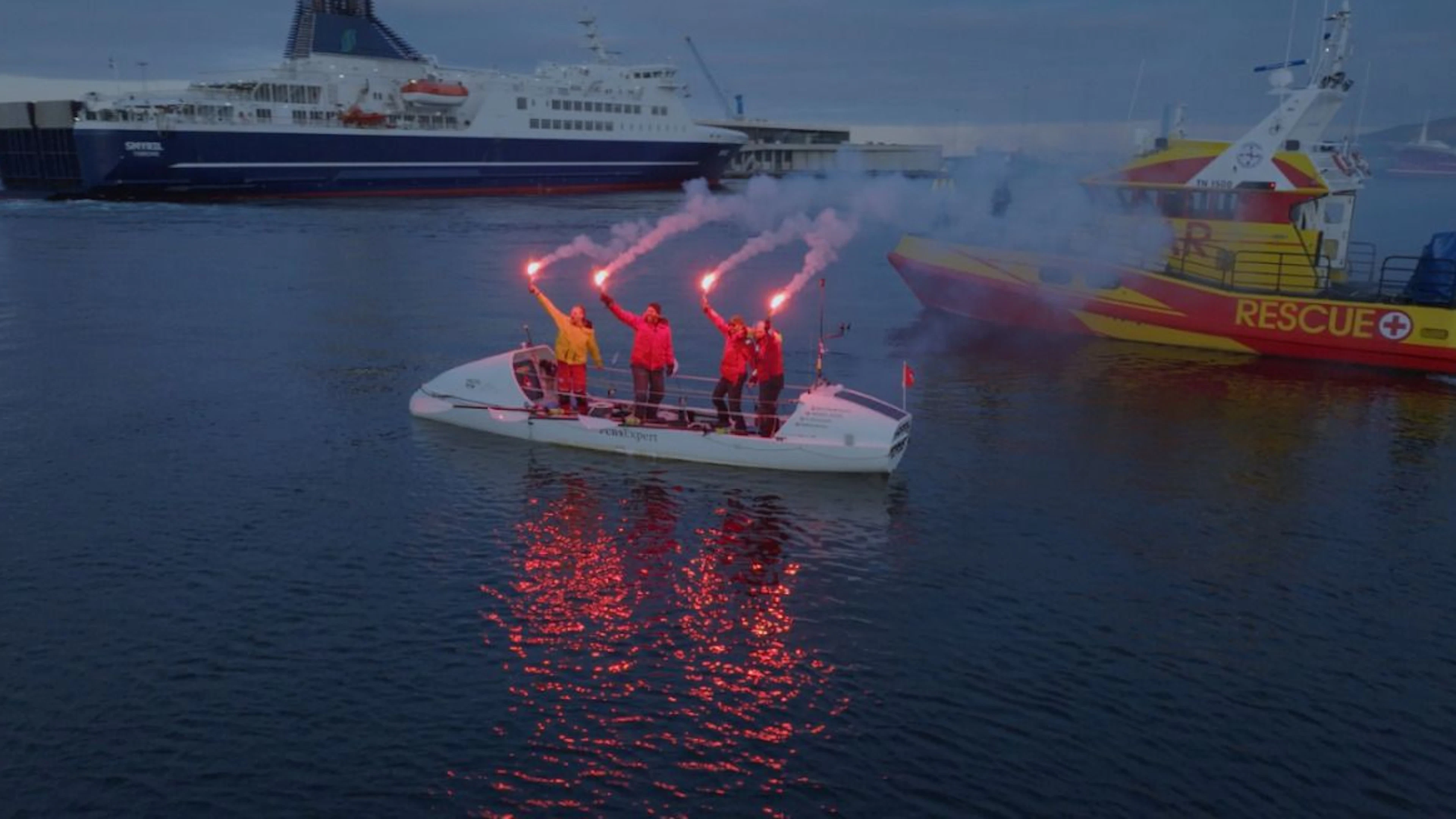 Schweizer durchqueren Arktis als Erste vollständig in einem Ruderboot