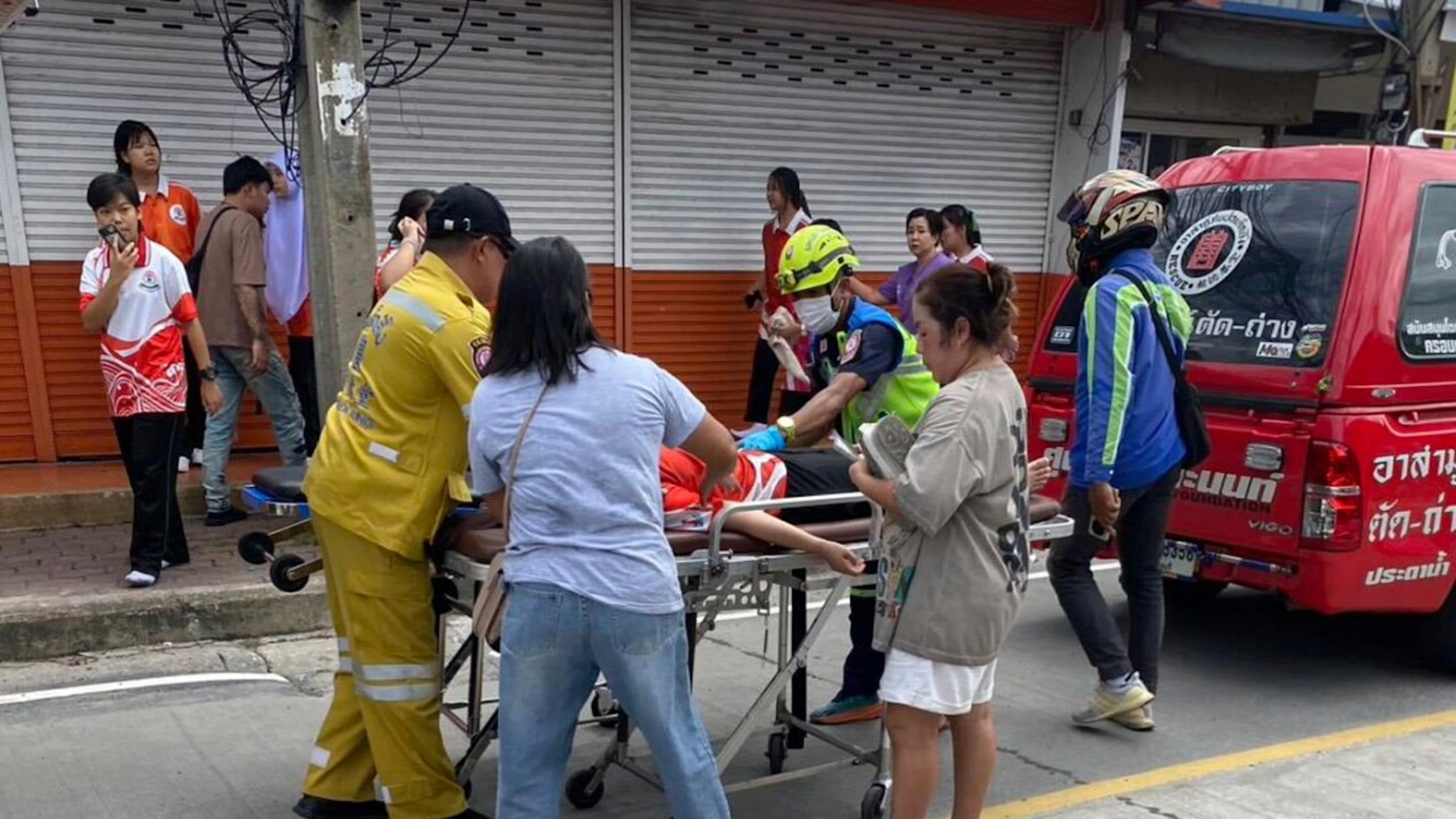 Sparatoria in una scuola vicino a Bangkok, almeno due morti