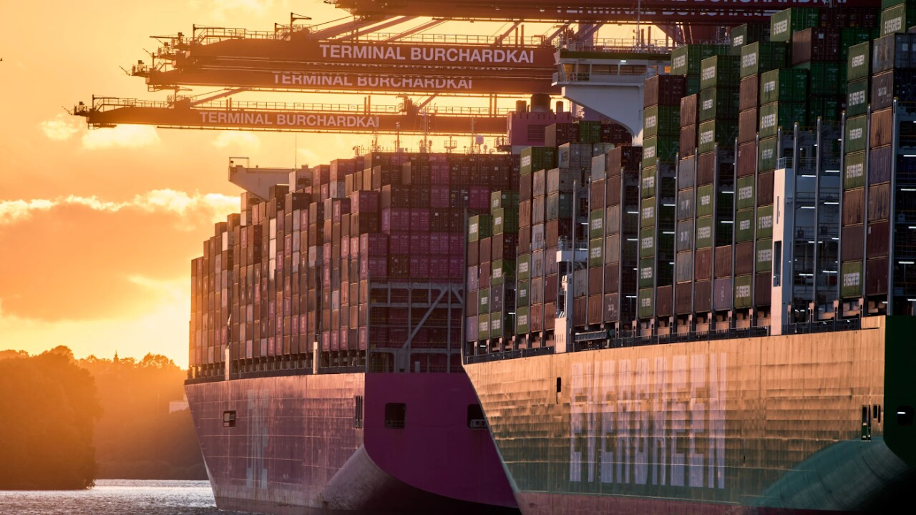 Deutsche Exporte klettern im Juni auf neuen Rekord