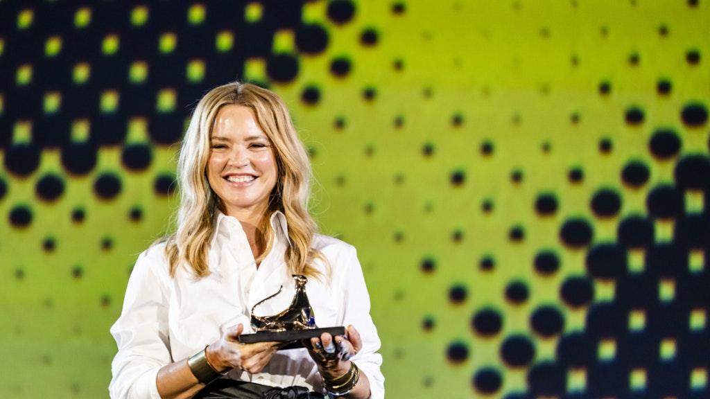bluewin.ch - Virginie Efira Celebrates Award for Several Films in Locarno