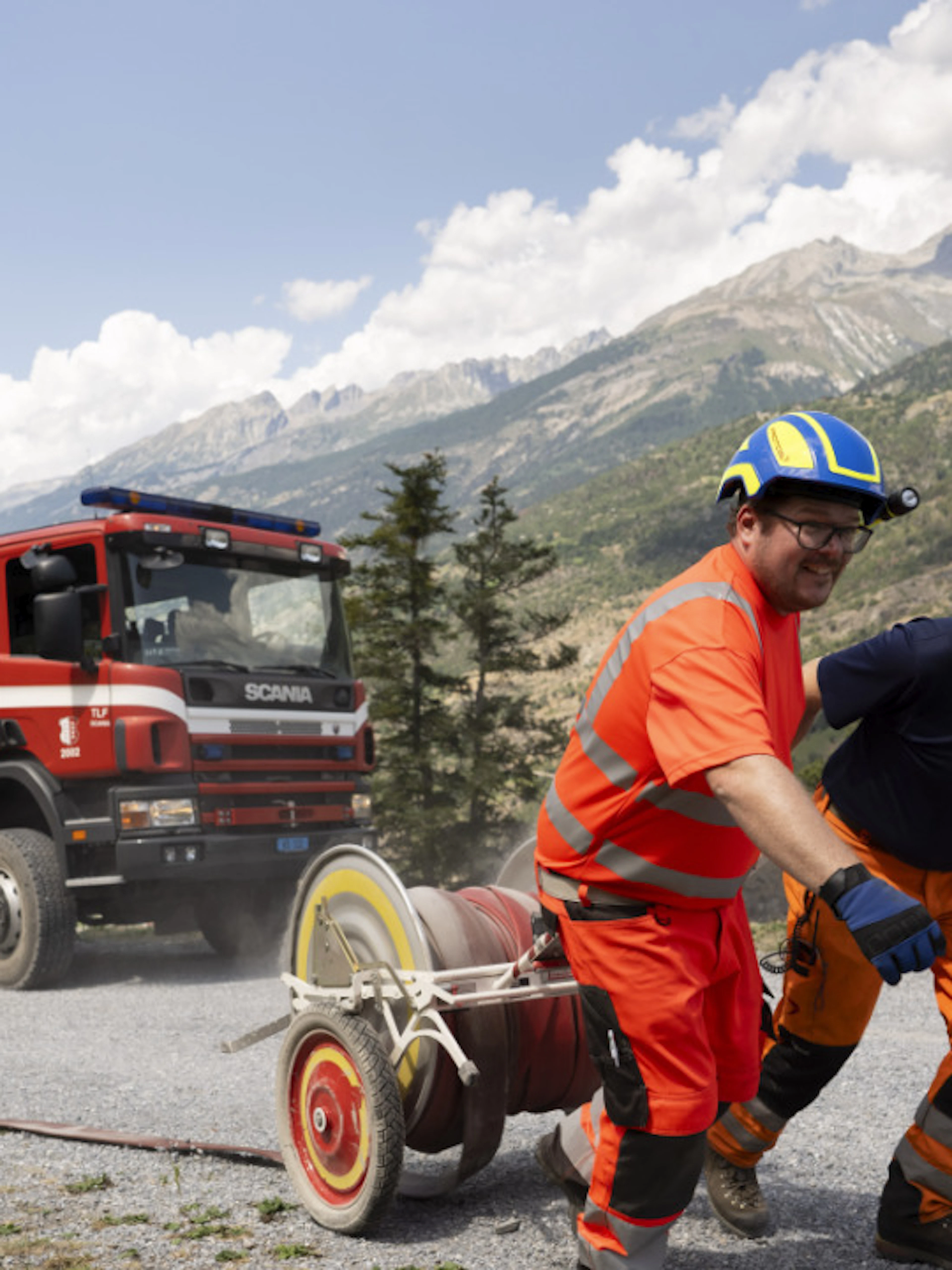 Le Valais partage son expertise des feux de forêt avec Berne