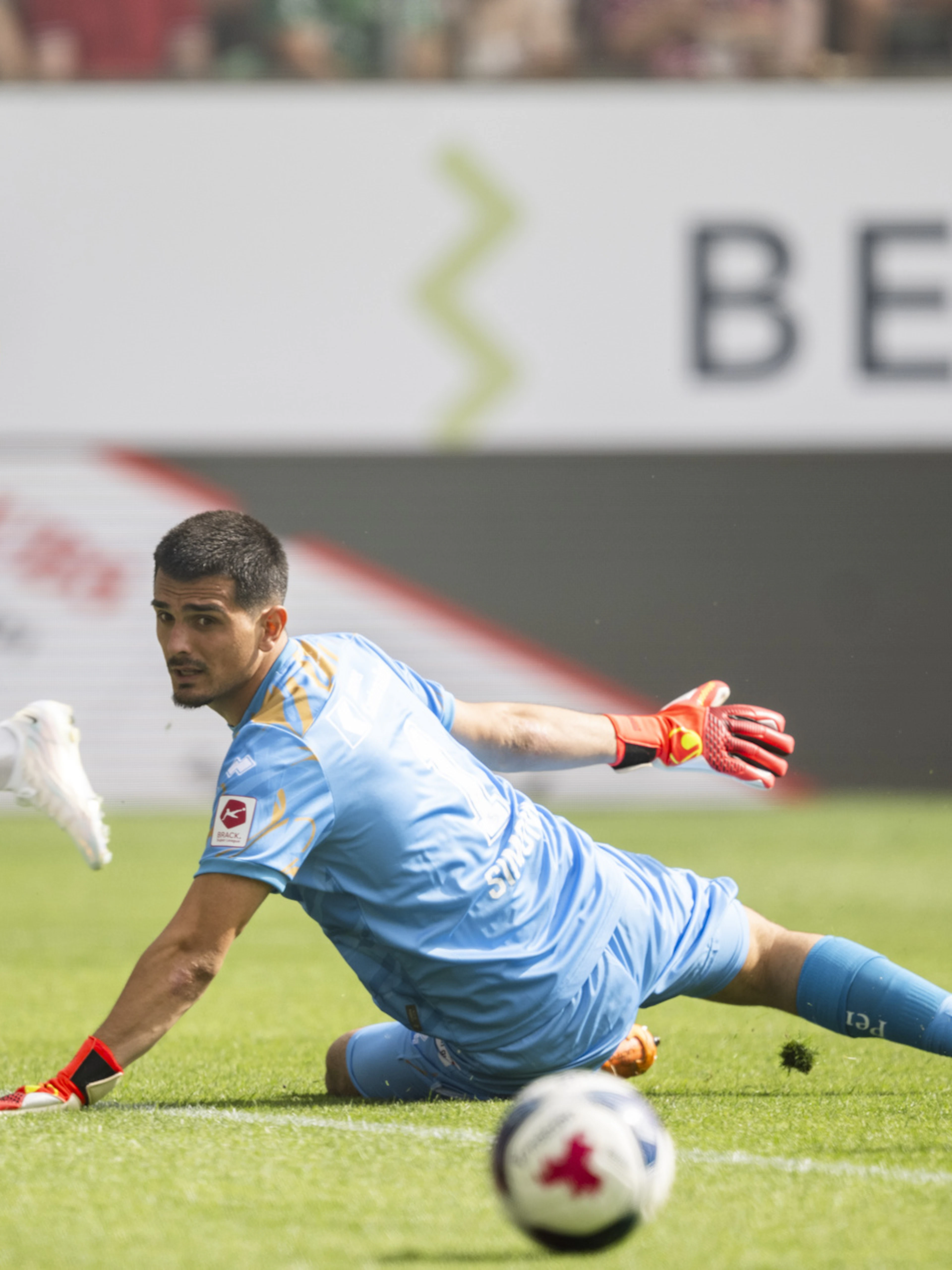 Lucerne's new goalie has already made his third mistake—is his starting spot now in jeopardy?