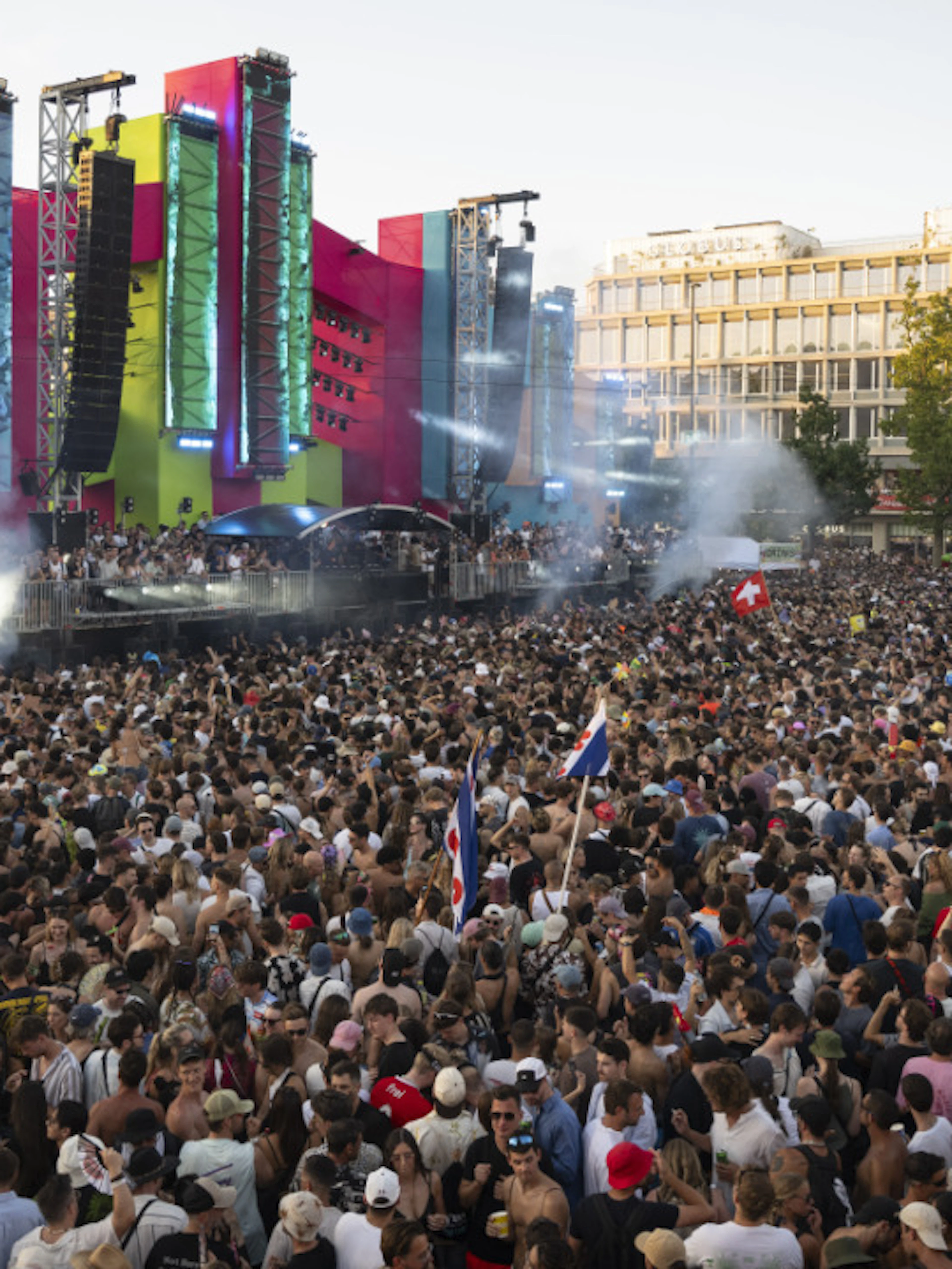 Street Parade : 906 prises en charge et 30 arrestations