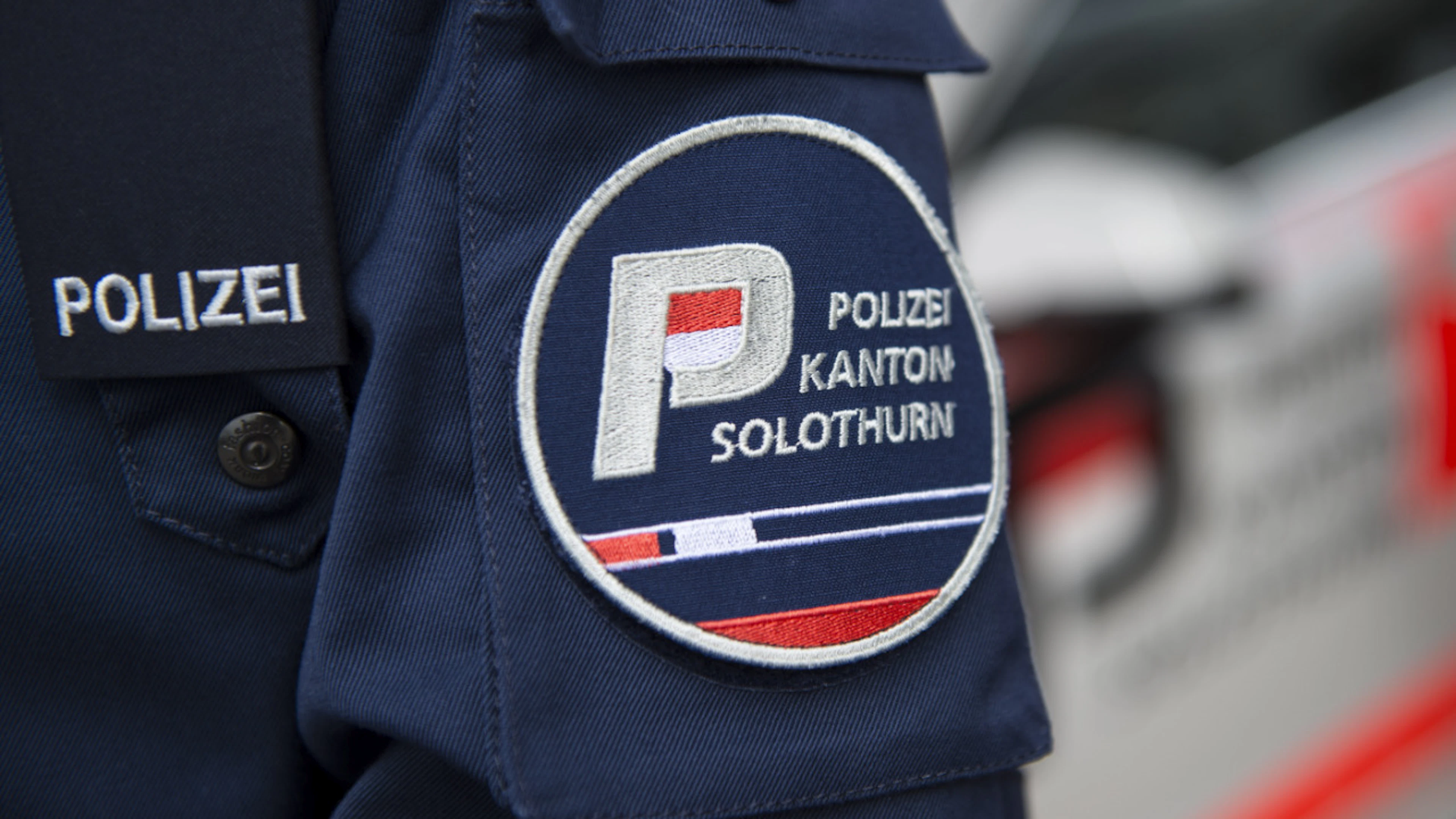 Inseguimento nel canton Soletta, nastro chiodato per fermare un'auto rubata
