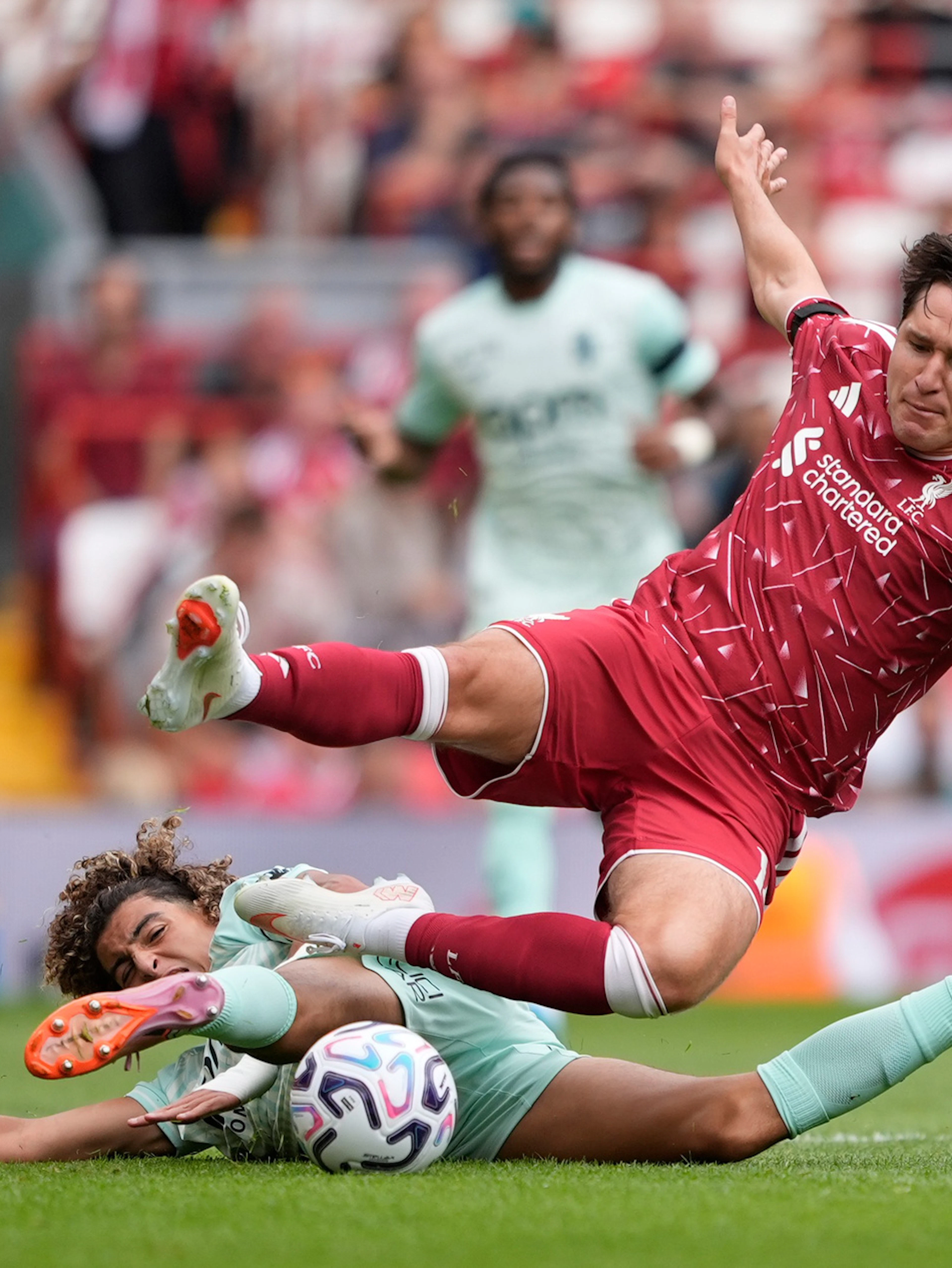De 0-2 à 3-2: Monaco réussit un spectaculaire comeback à Liverpool