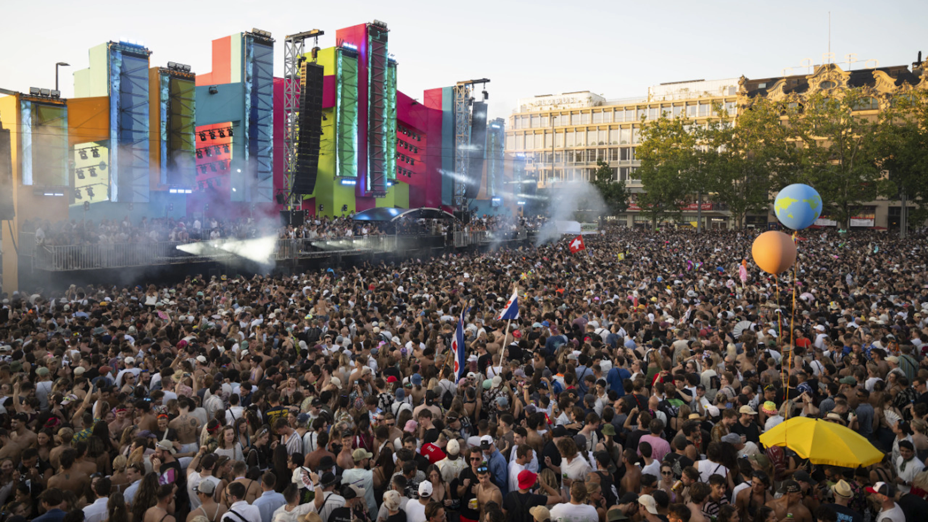 906 Behandlungen und 30 Festnahmen an der Street Parade