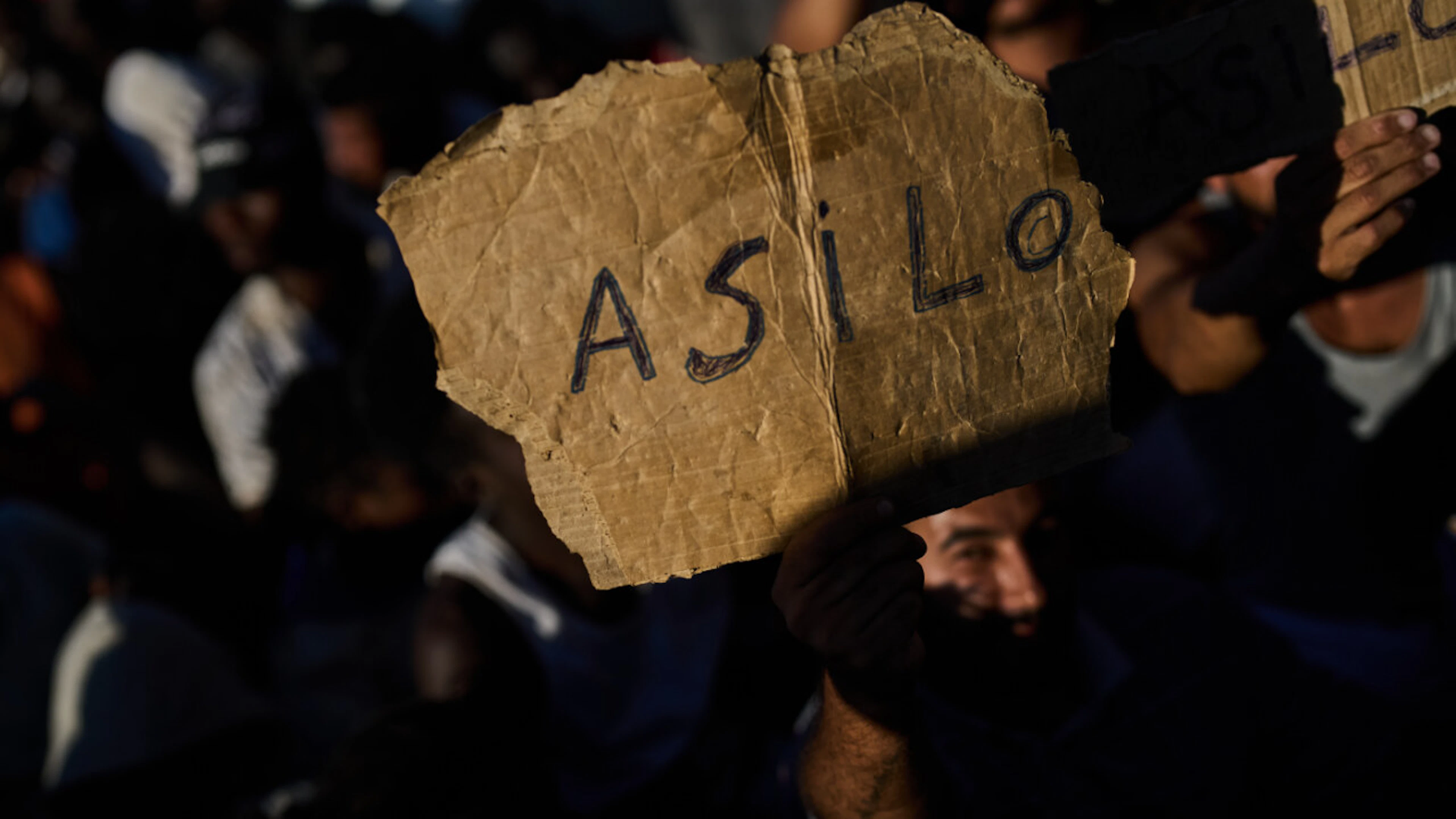 Migliaia di residenti di Ceuta chiedono risposte alla Spagna e all'UE