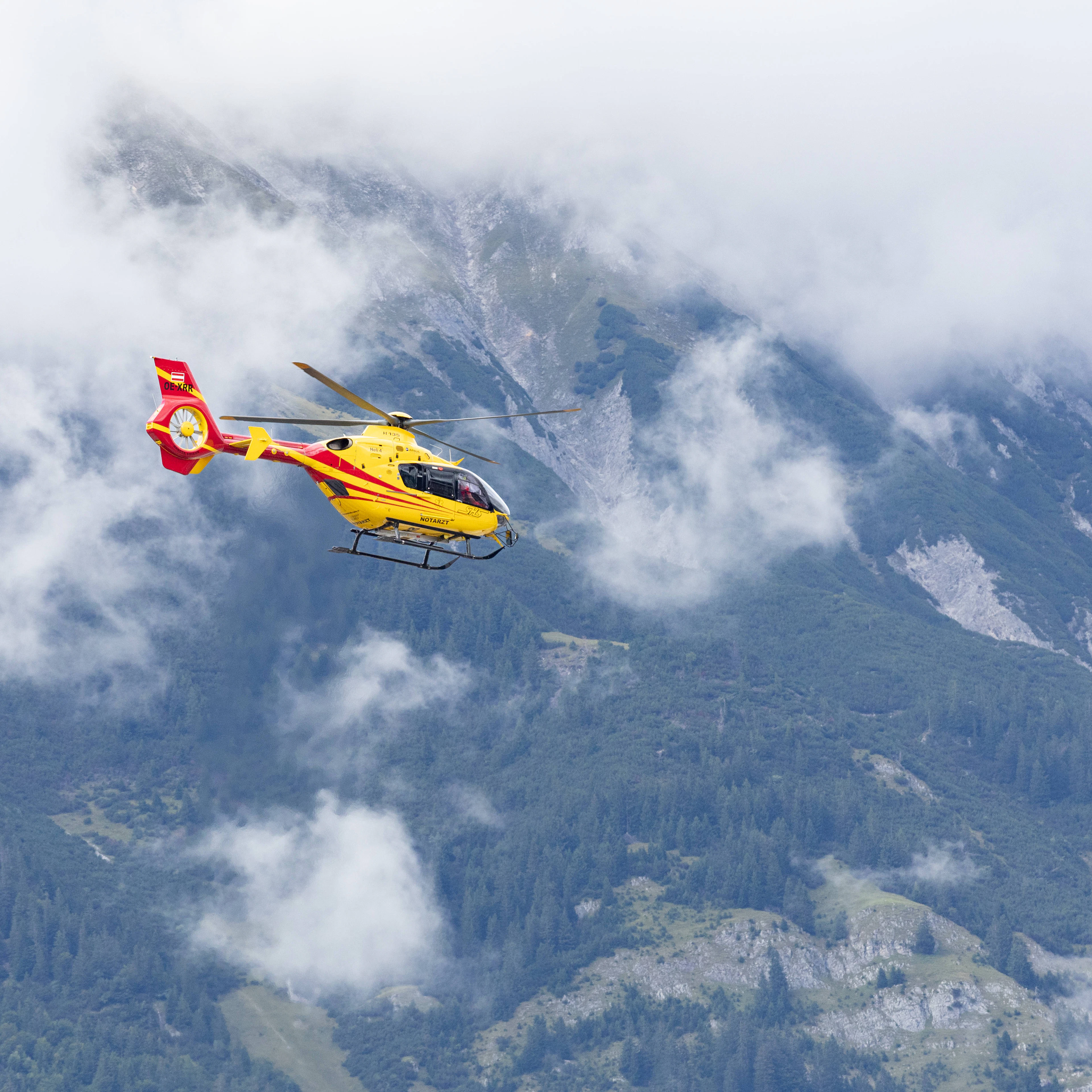 36 Hikers Rescued in Tyrol