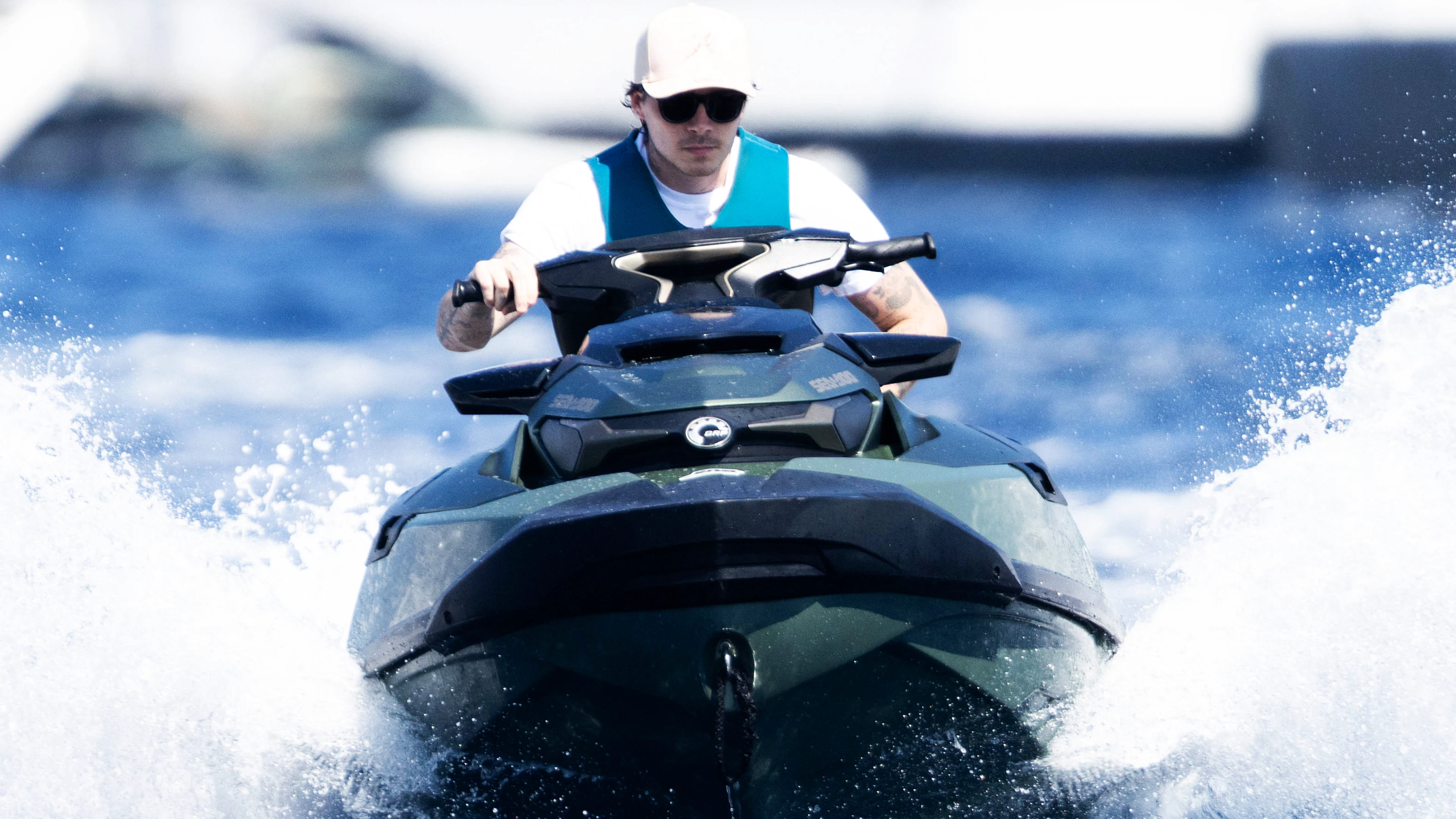Brooklyn Beckham cuit ses pâtes dans de l'eau de mer et c'est le drame