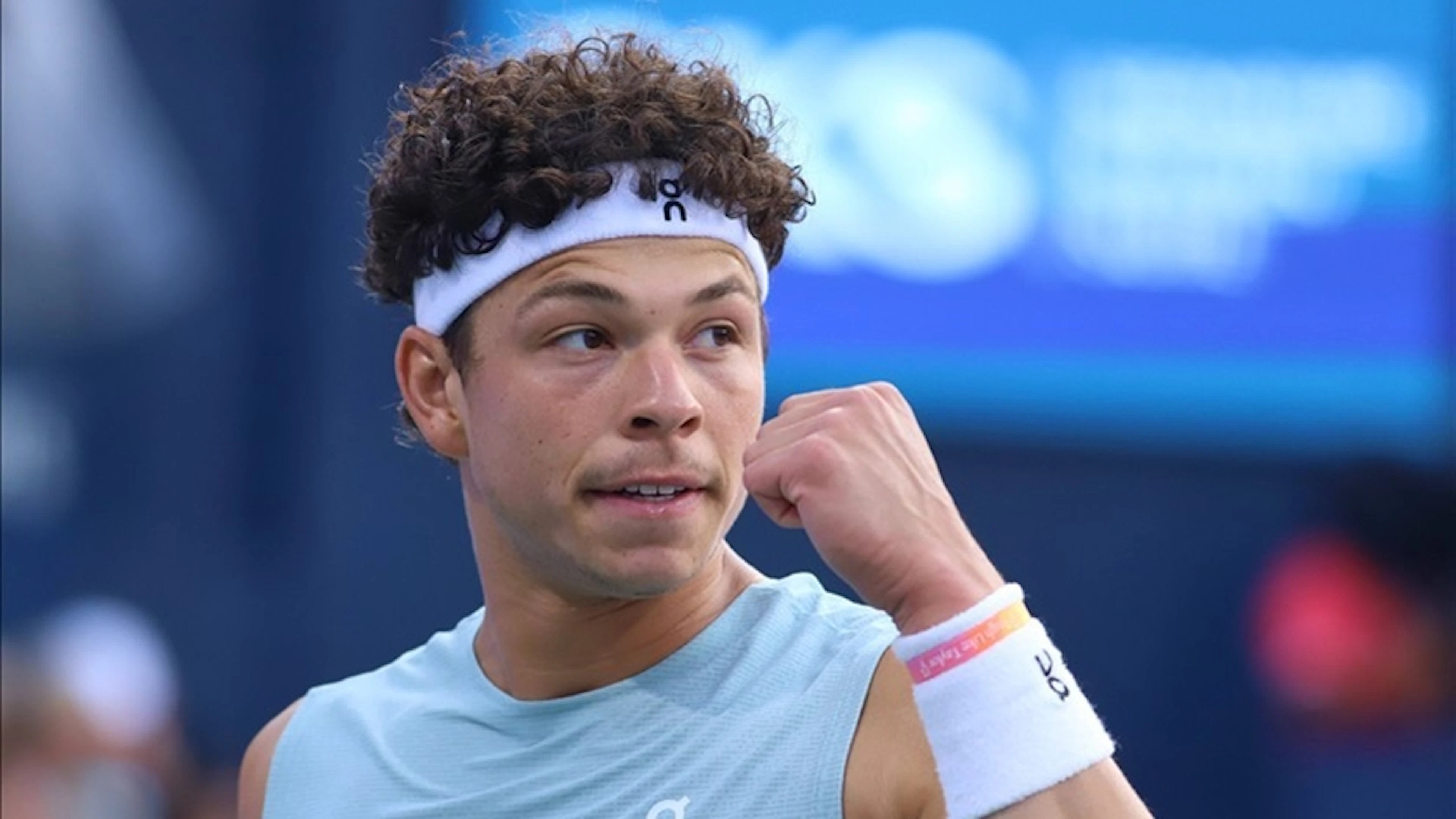 Shelton si qualifica per i quarti di Montréal battendo l'astro nascente Fonseca