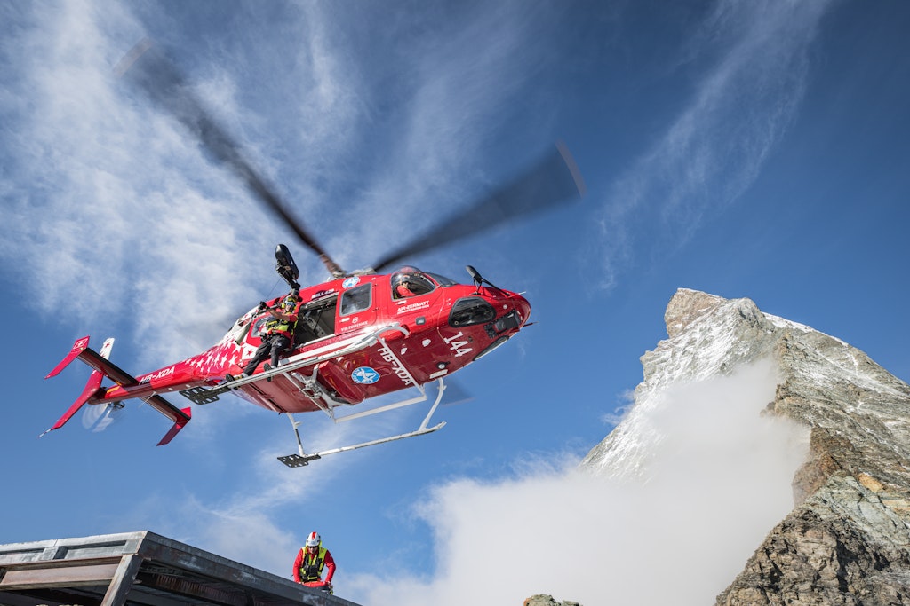 bluewin.ch - 'The woman was struck by lightning; we had to rescue the man for the second time.'