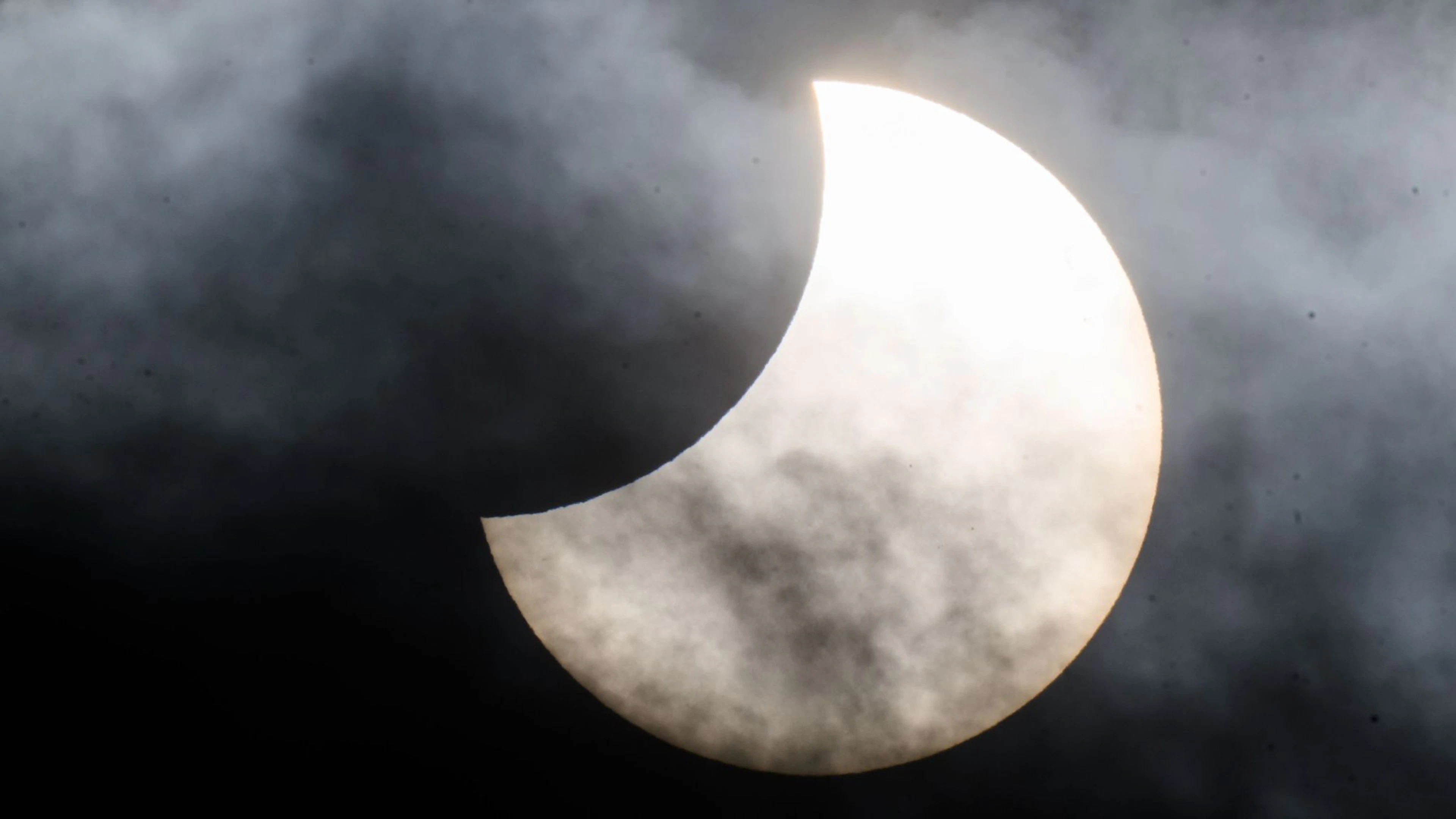 Die absurdesten Mythen und Verschwörungstheorien zur Sonnenfinsternis