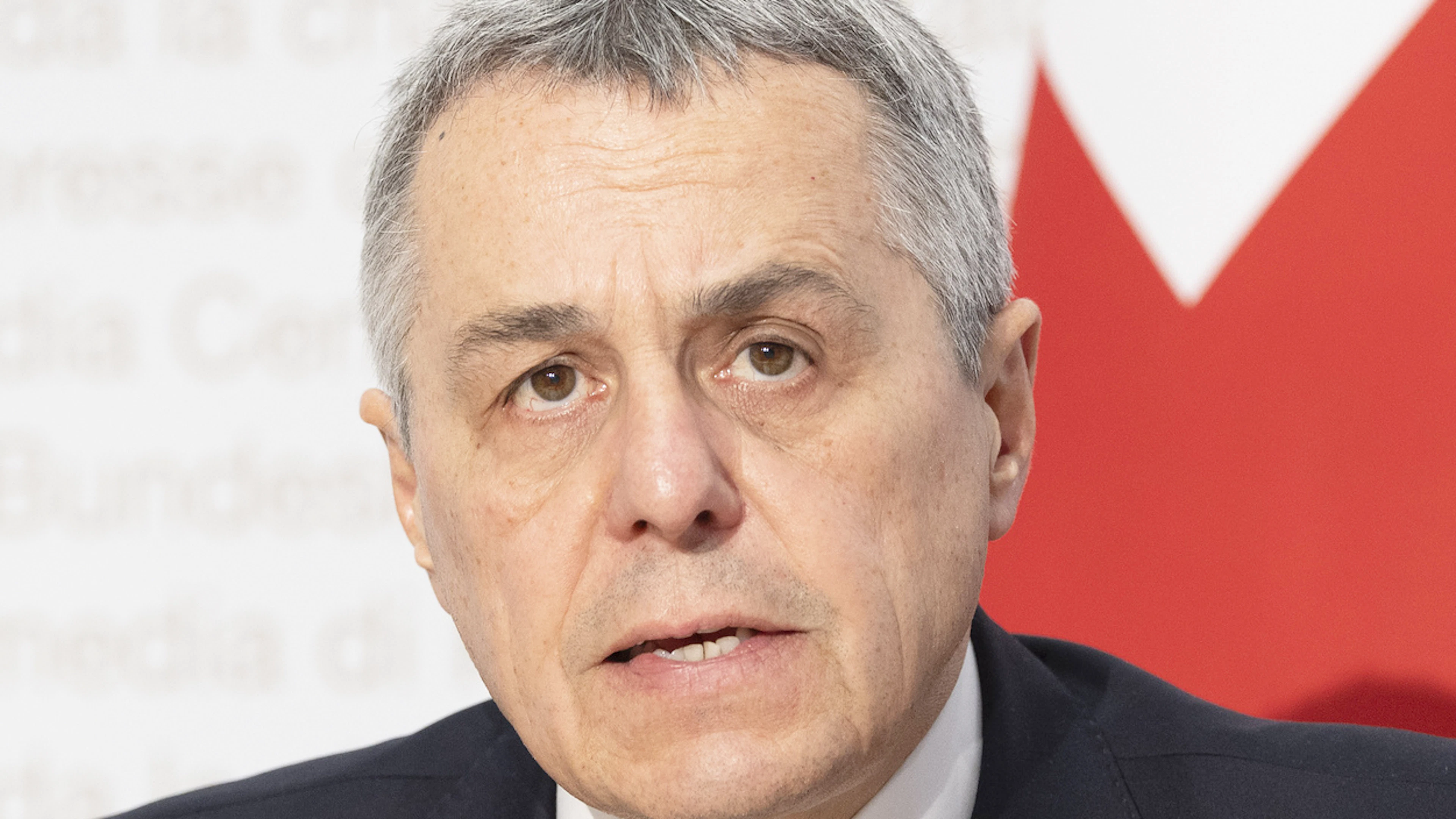 Ignazio Cassis tourmenté : une ambassadrice suisse fait jaser au DFAE