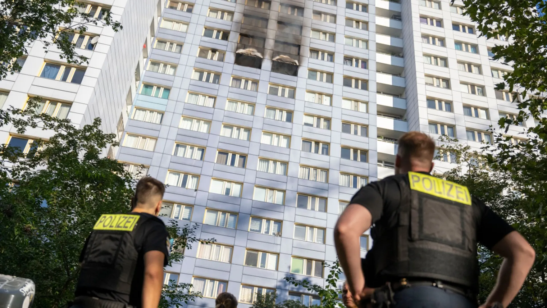 Major emergency response with injuries following a high-rise fire in Berlin