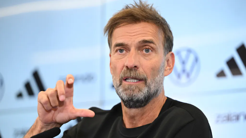 Klopp Shows “Great Enthusiasm,” Self-Criticism, and Humor as He Takes ...