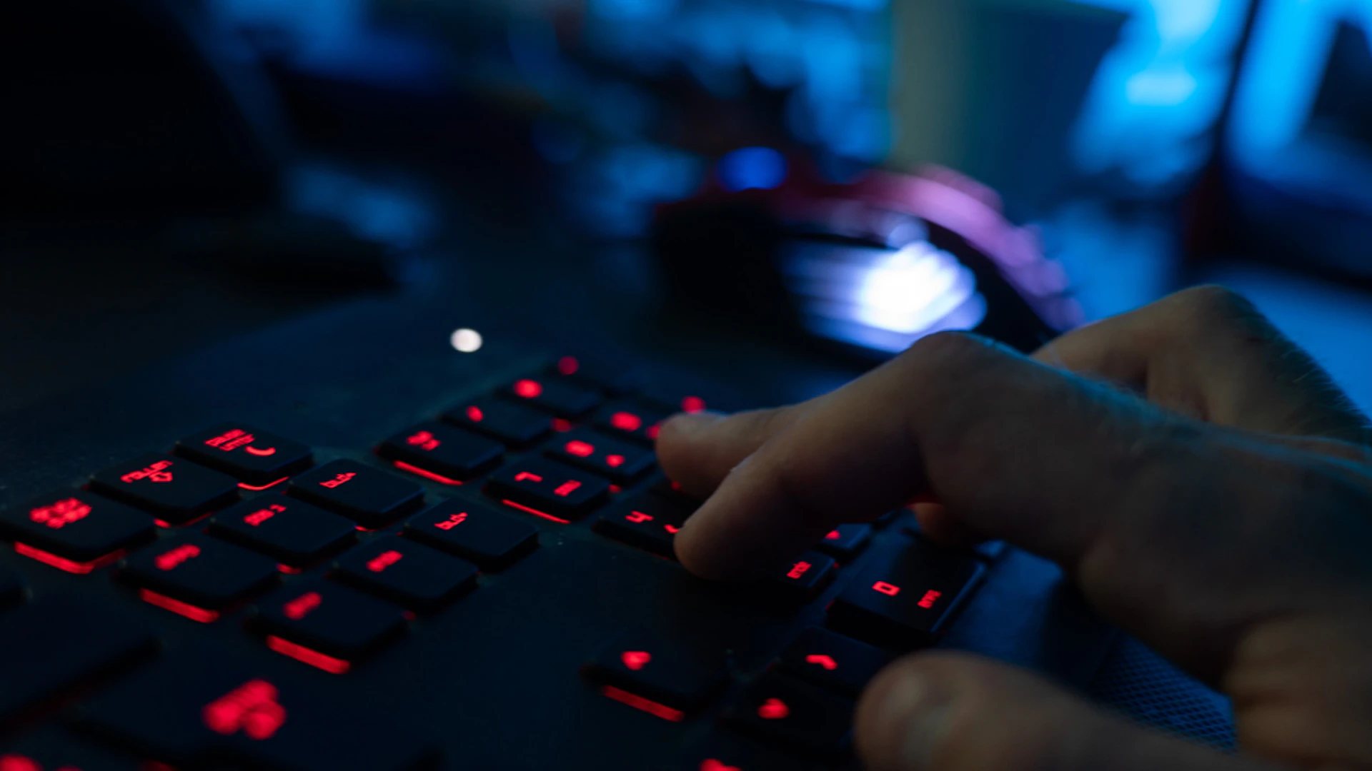Cyberattaque contre Stadler Rail : le hacker présumé jugé à Zurich