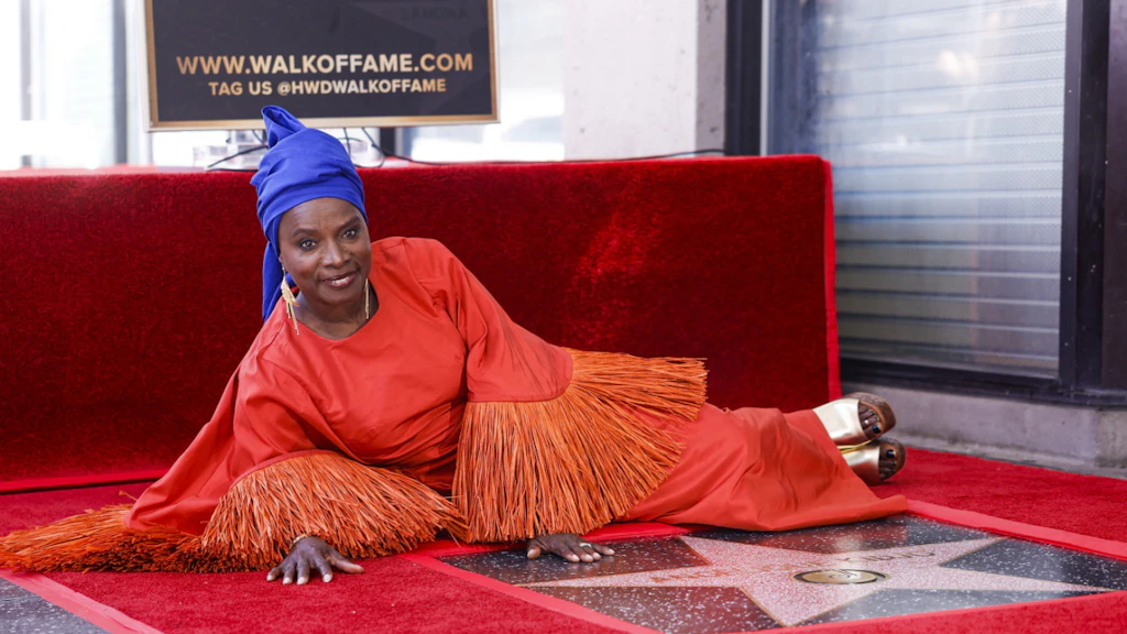 Photo: Bluewin Angélique Kidjo Receives Star on Hollywood Walk of Fame