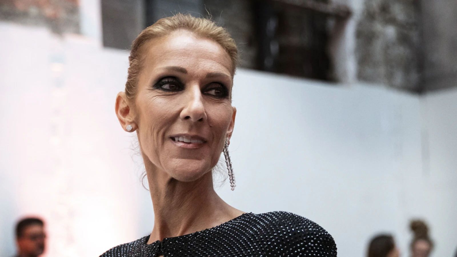 c-line-dion-est-arriv-e-en-france-deux-semaines-avant-ses-concerts