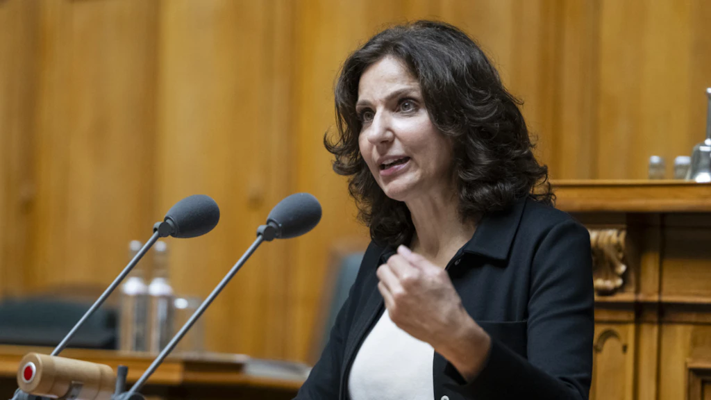 SP-Nationalrätin will nach Amoktat in Aarau halbautomatische Waffen ...